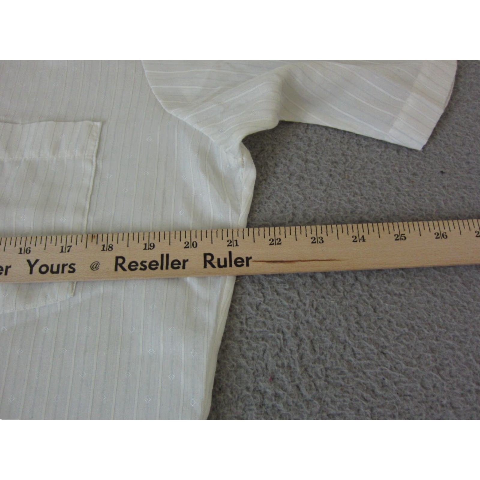Vintage VINTAGE Career Club Shirt Mens 15.5 Medium White Button-Up Collared 60s 70s Disco Shirt Size US L / EU 52-54 / 3 - 7 Thumbnail