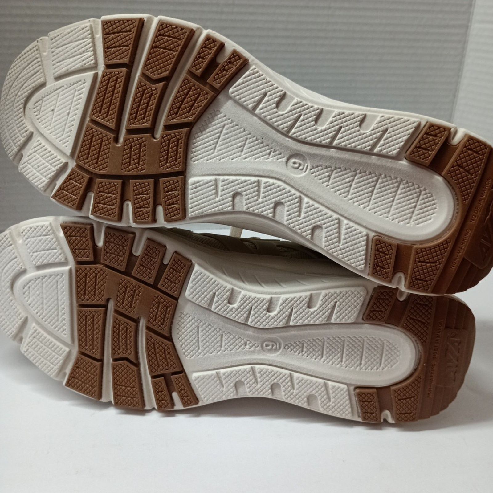 Avia AVIA QuickFlash Size 9 Men’s Cream Shoes Sneaker Lightweight Size US 9 / EU 42 - 7 Thumbnail