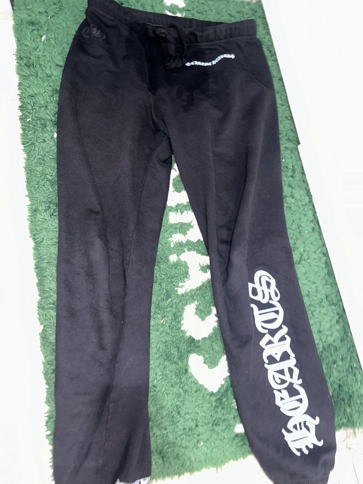 Chrome Hearts Chrome hearts sweatpants size medium preowned Size US 30 / EU 46 - 1 Thumbnail