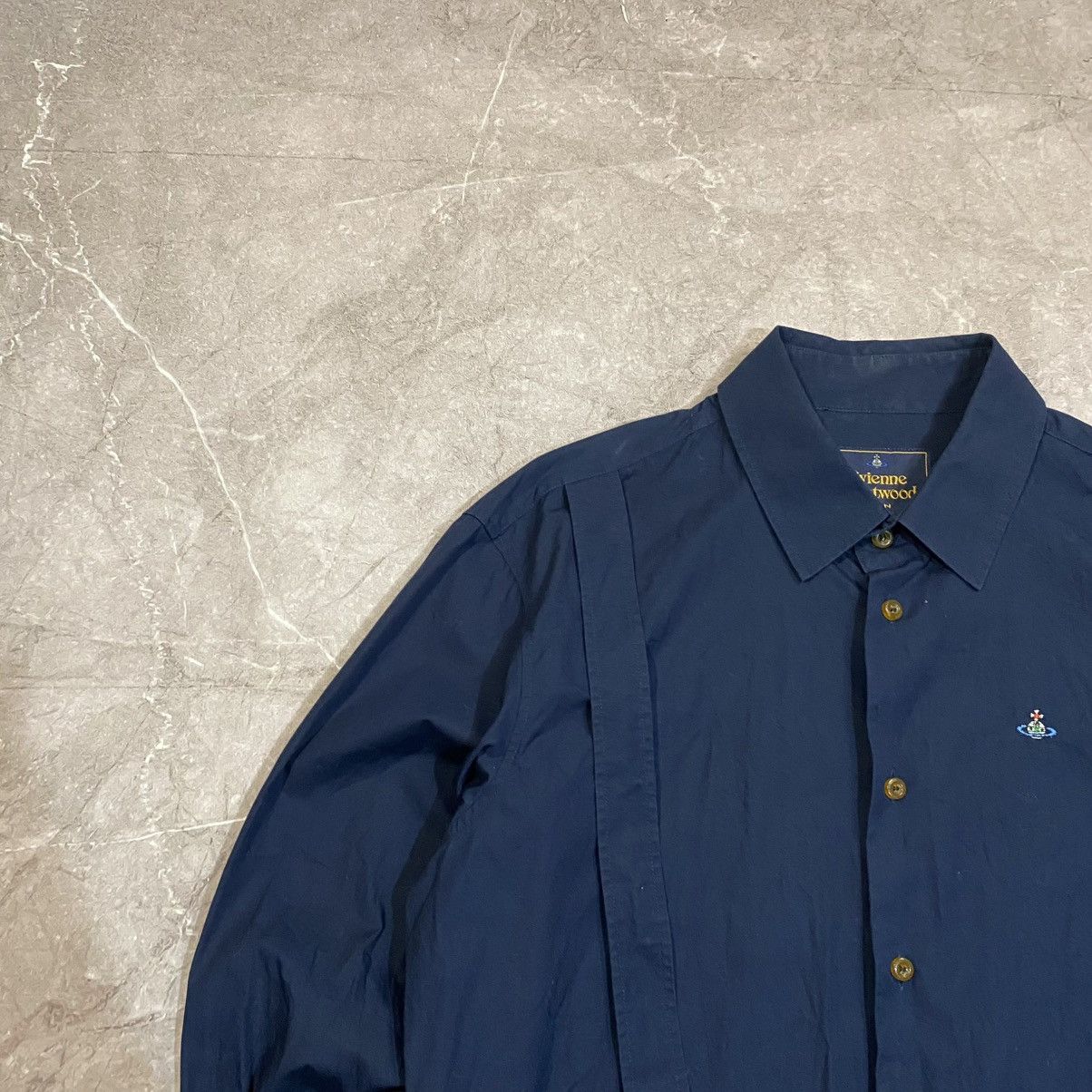 Vivienne Westwood RARE VIVIENNE WESTWOOD SHIRT SMALL LOGO Size US L / EU 52-54 / 3 - 3 Thumbnail