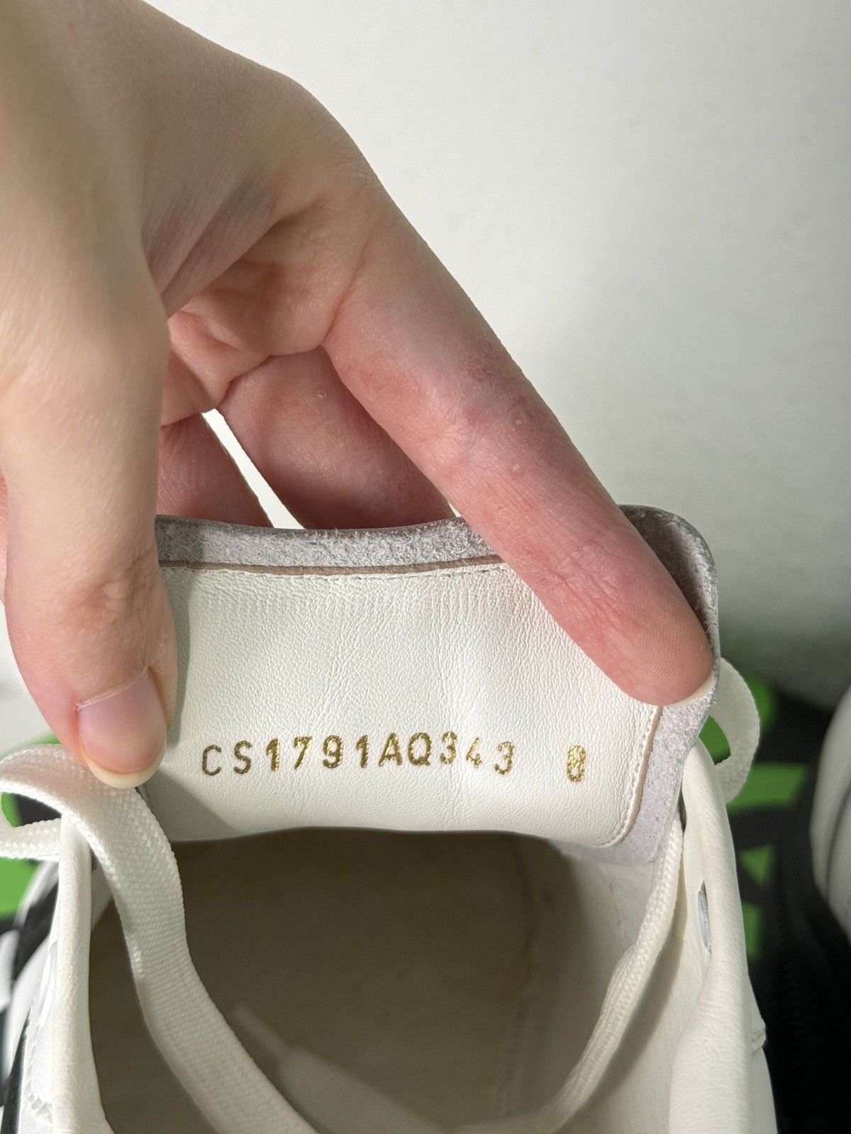 Dolce & Gabbana Dolce & Gabbana Sneakers Mismatched Size Pair Size US 9 / EU 42 - 9 Thumbnail
