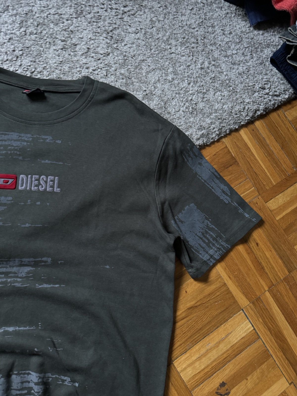 Diesel × Japanese Brand × Vintage Diesel Vintage T-Shirt Big Logo Distressed Faded Japanese Size US XL / EU 56 / 4 - 4 Thumbnail