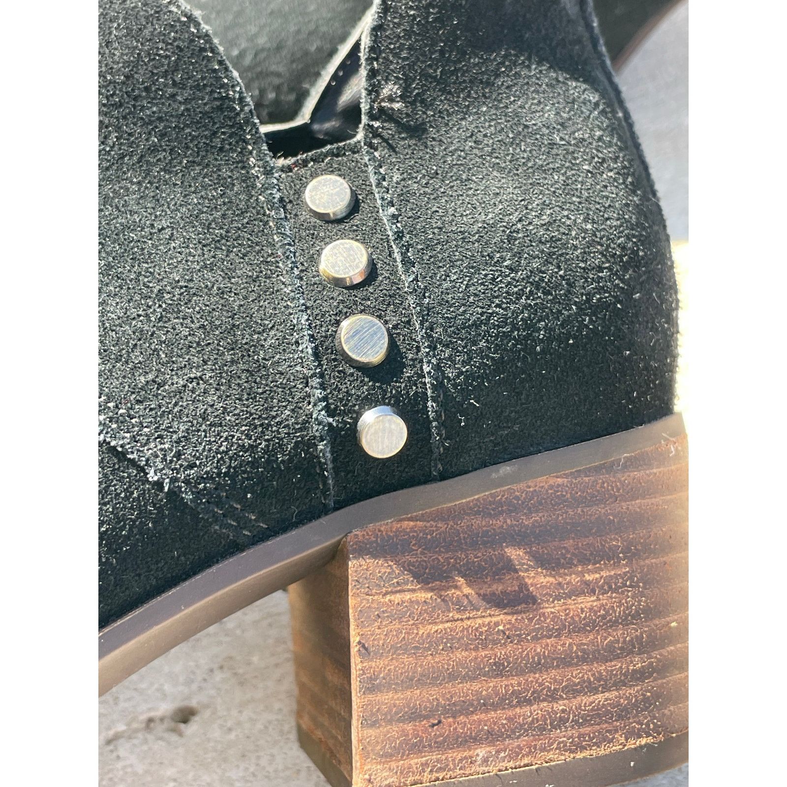 Koolaburra Koolaburra by UGG Sofiya Black Suede Studded ankle boot 6 Size US 6 / IT 36 - 4 Thumbnail
