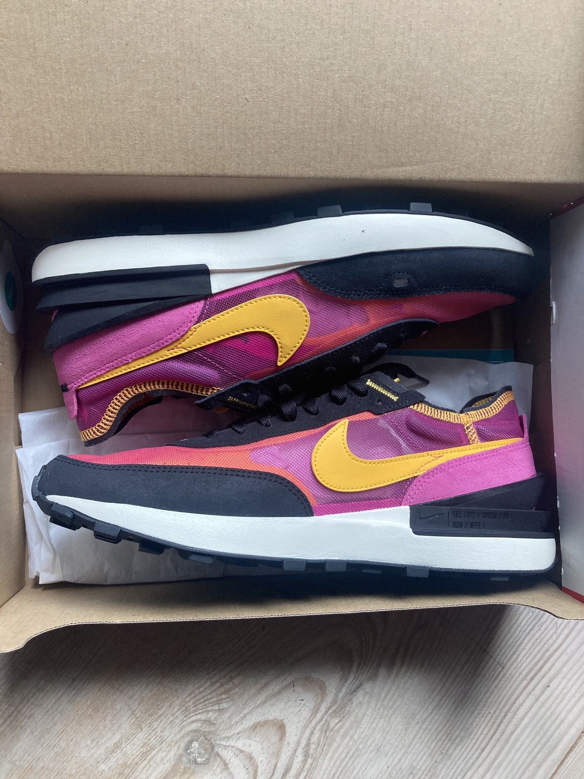 Nike Fuchsia/University Gold 10.5 US Size US 10.5 / EU 43-44 - 7 Thumbnail