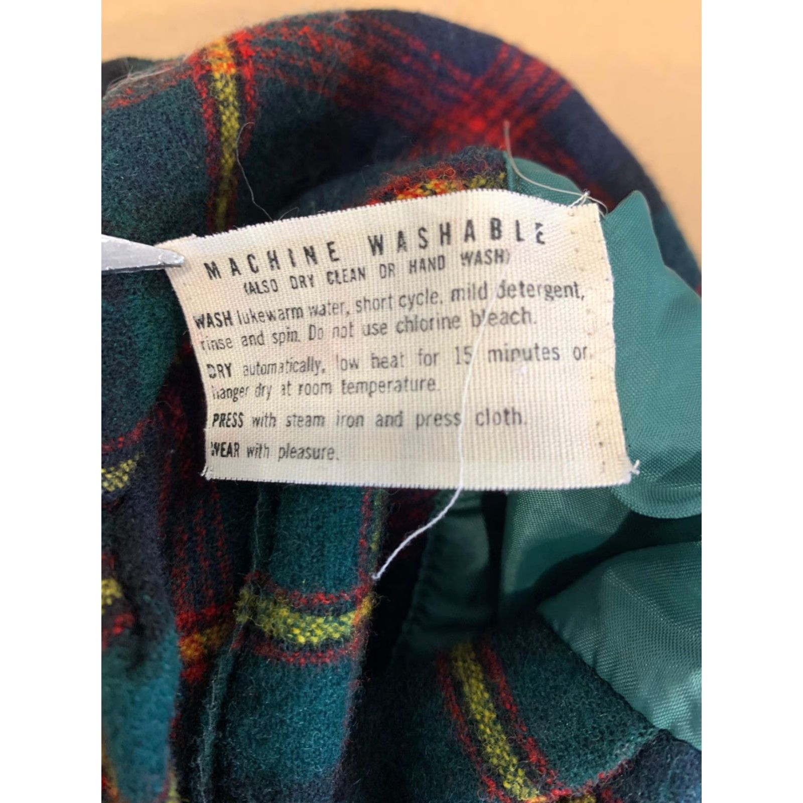 Pendleton VINTAGE Pendleton Wool Plaid Shirt Jacket USA Made Green Red Flannel M Mens XS? Size US M / EU 48-50 / 2 - 5 Thumbnail