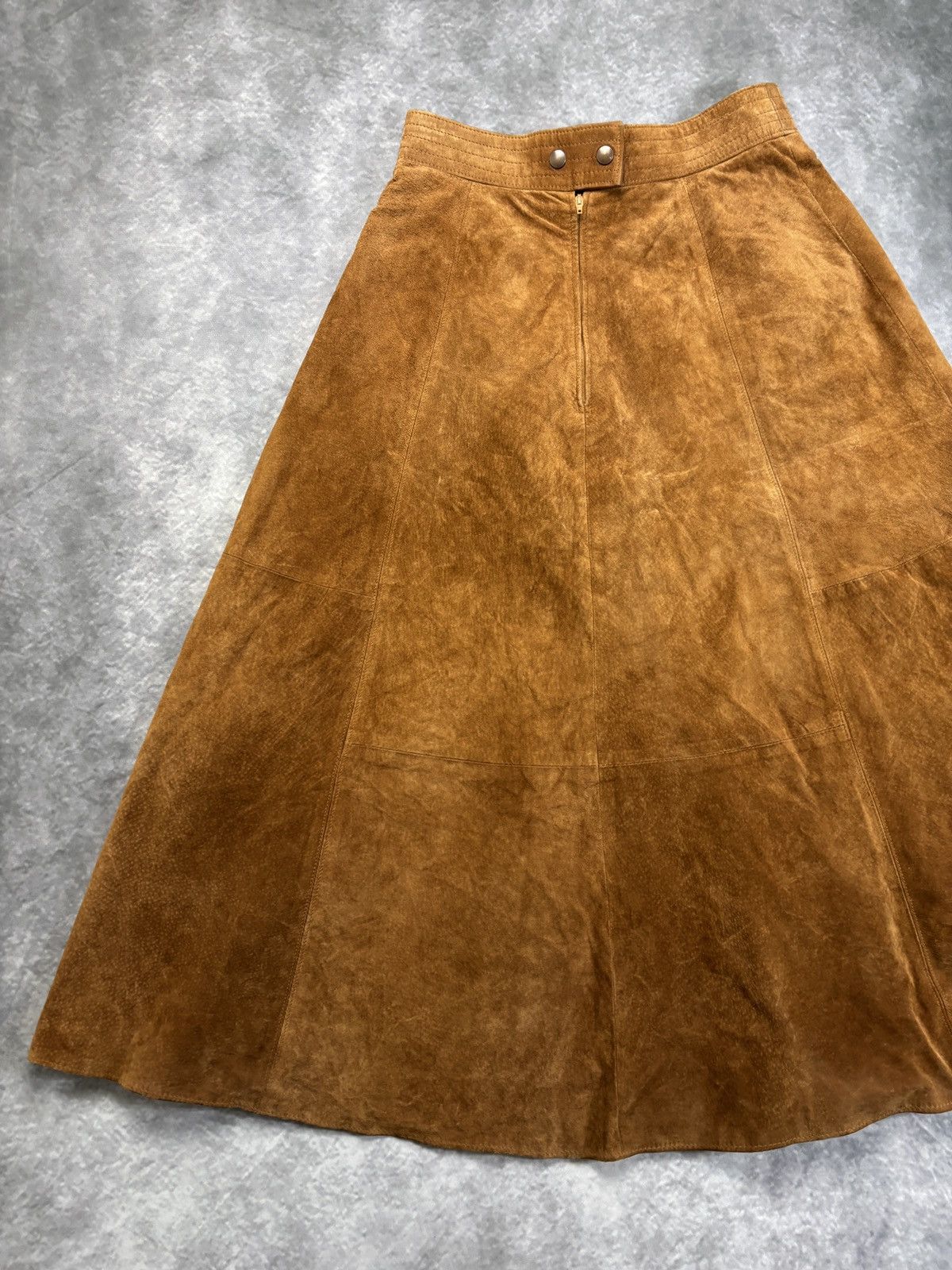 Leather × Marks & Spencer × Vintage 1960s Vintage Suede Skirt 1970s Suede Maxi Skirt St. Michael Size 28" / US 6 / IT 42 - 13 Thumbnail