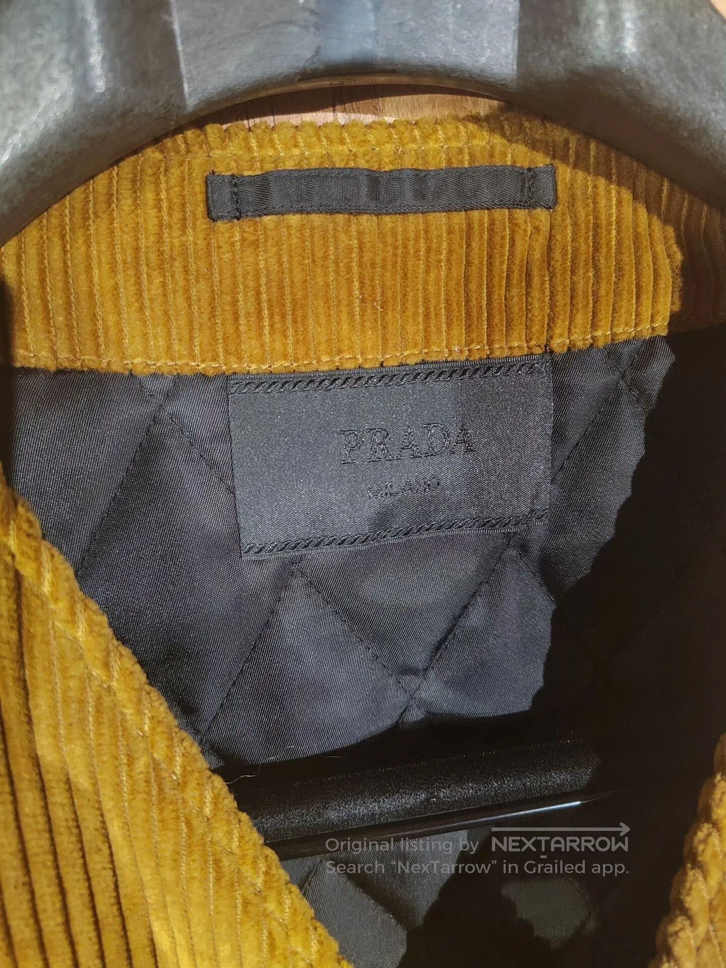 Prada Prada Corduroy Quilted Vest in Beige. Size US S / EU 44-46 / 1 - 5 Thumbnail