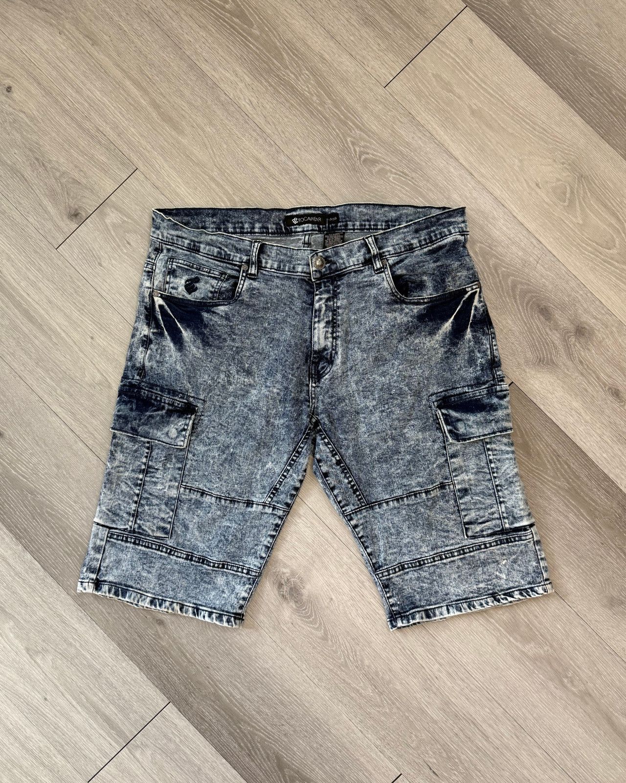 Rocawear Vintage Rocawear Acid Wash Denim Cargo Shorts - Size 41 Size US 41 - 1 Thumbnail