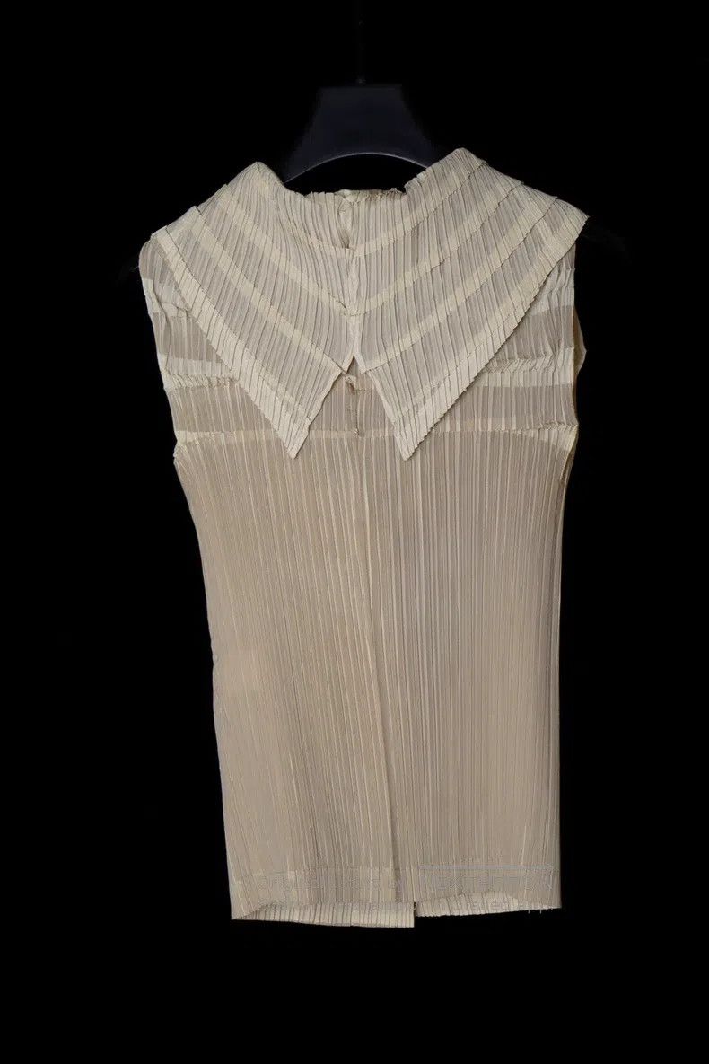 Issey Miyake Issey Miyake Gray Pink Deformed Pleated Top Size M / US 6-8 / IT 42-44 - 2 Thumbnail