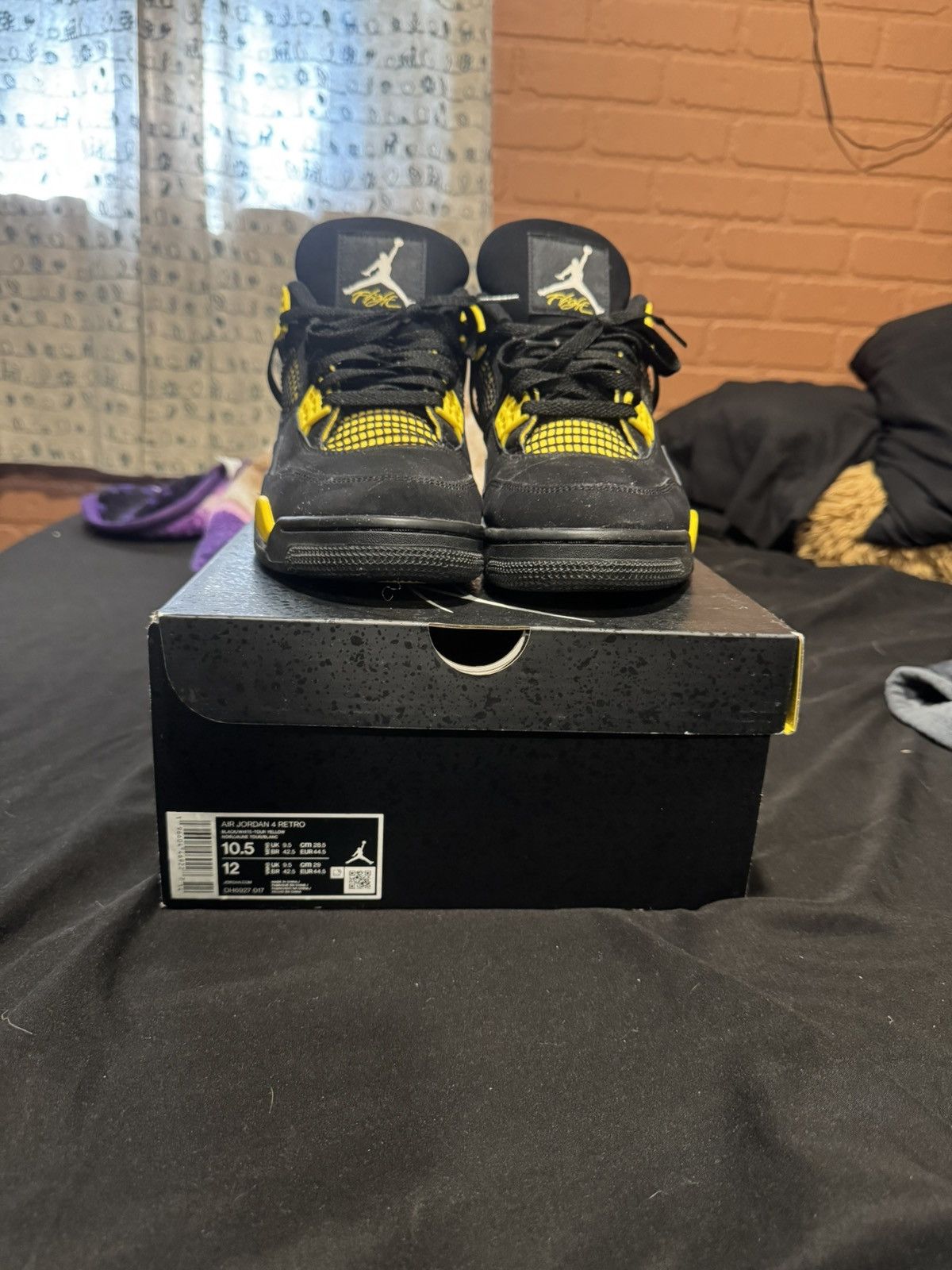 Retro Jordan 4 Thunder