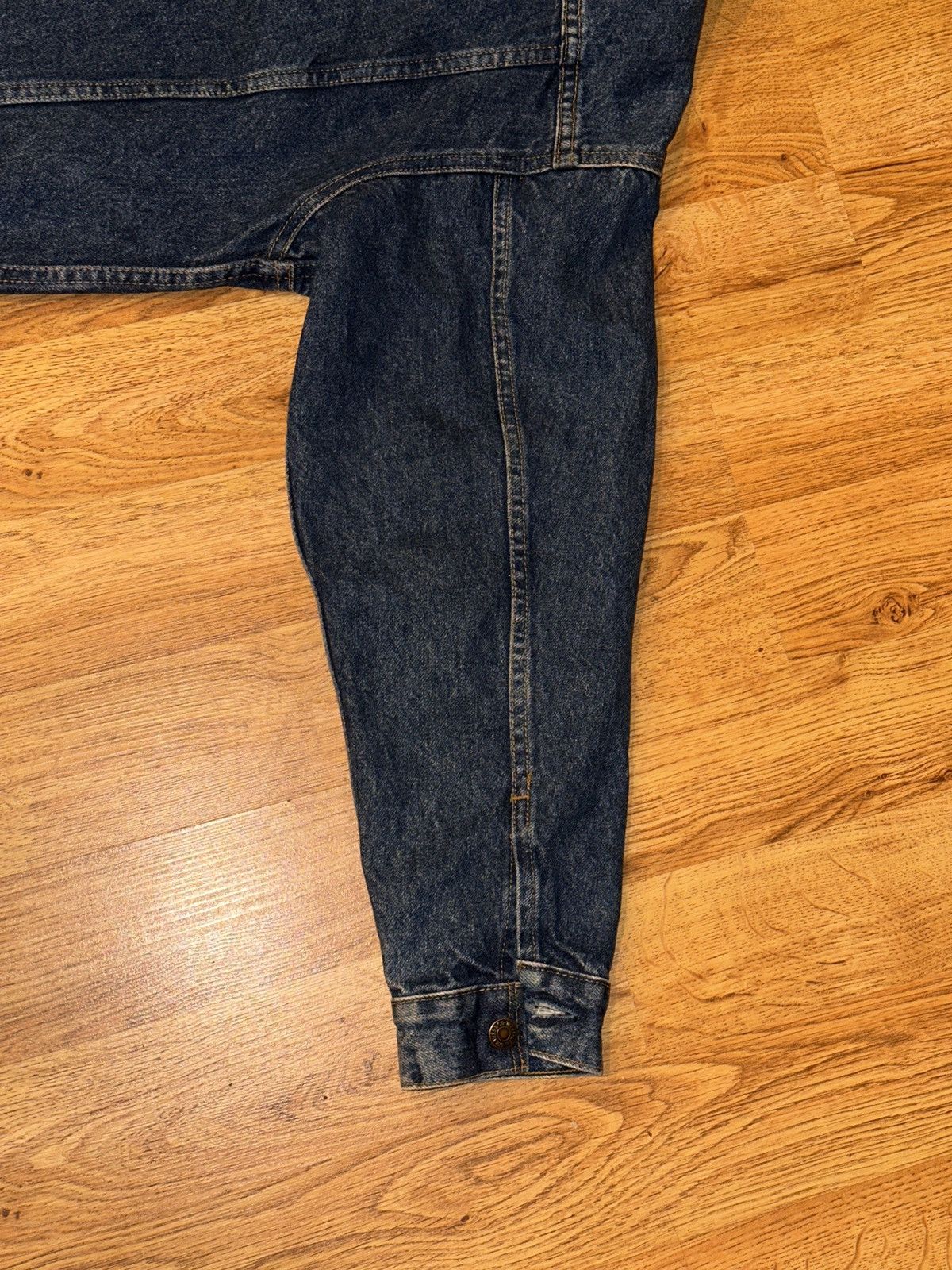 Levi's Vintage Clothing Vtg 90s Levi's Dark Wash Denim Trucker Jacket 70507 0218 Size US S / EU 44-46 / 1 - 8 Thumbnail