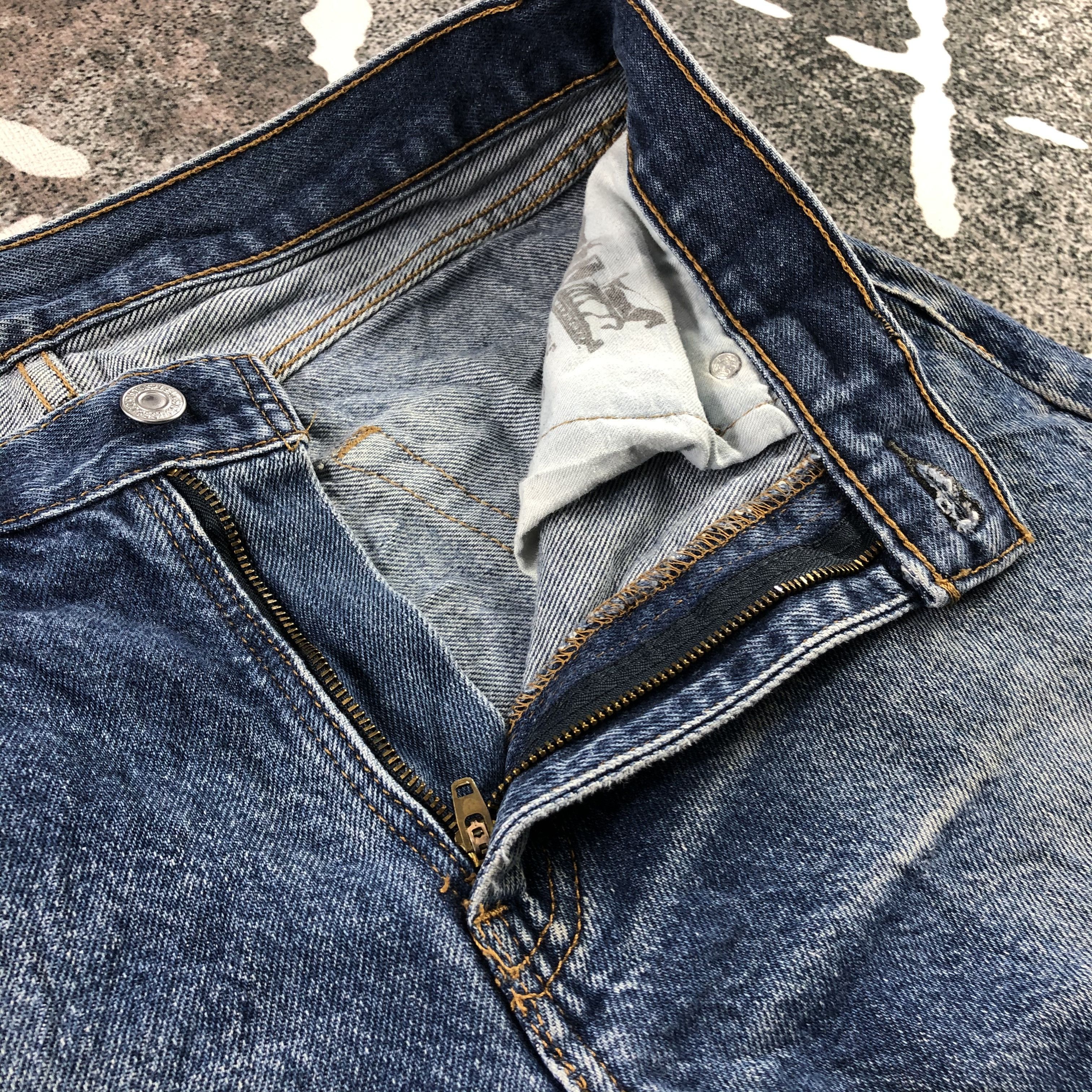 Levi's Vintage Levis 505 Jeans Blue Wash Denim KJ1373 Size US 32 / EU 48 - 8 Thumbnail