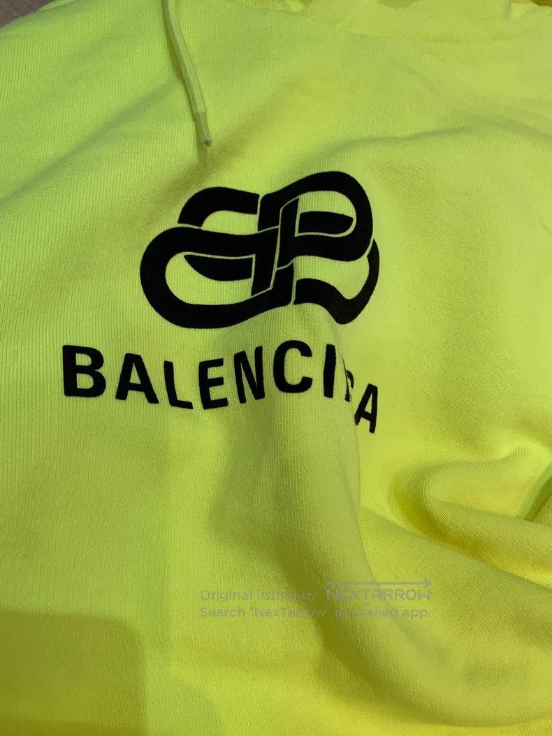 Balenciaga Balenciaga Neon Yellow Green Buckle Hooded Sweatshirt Size US S / EU 44-46 / 1 - 3 Thumbnail