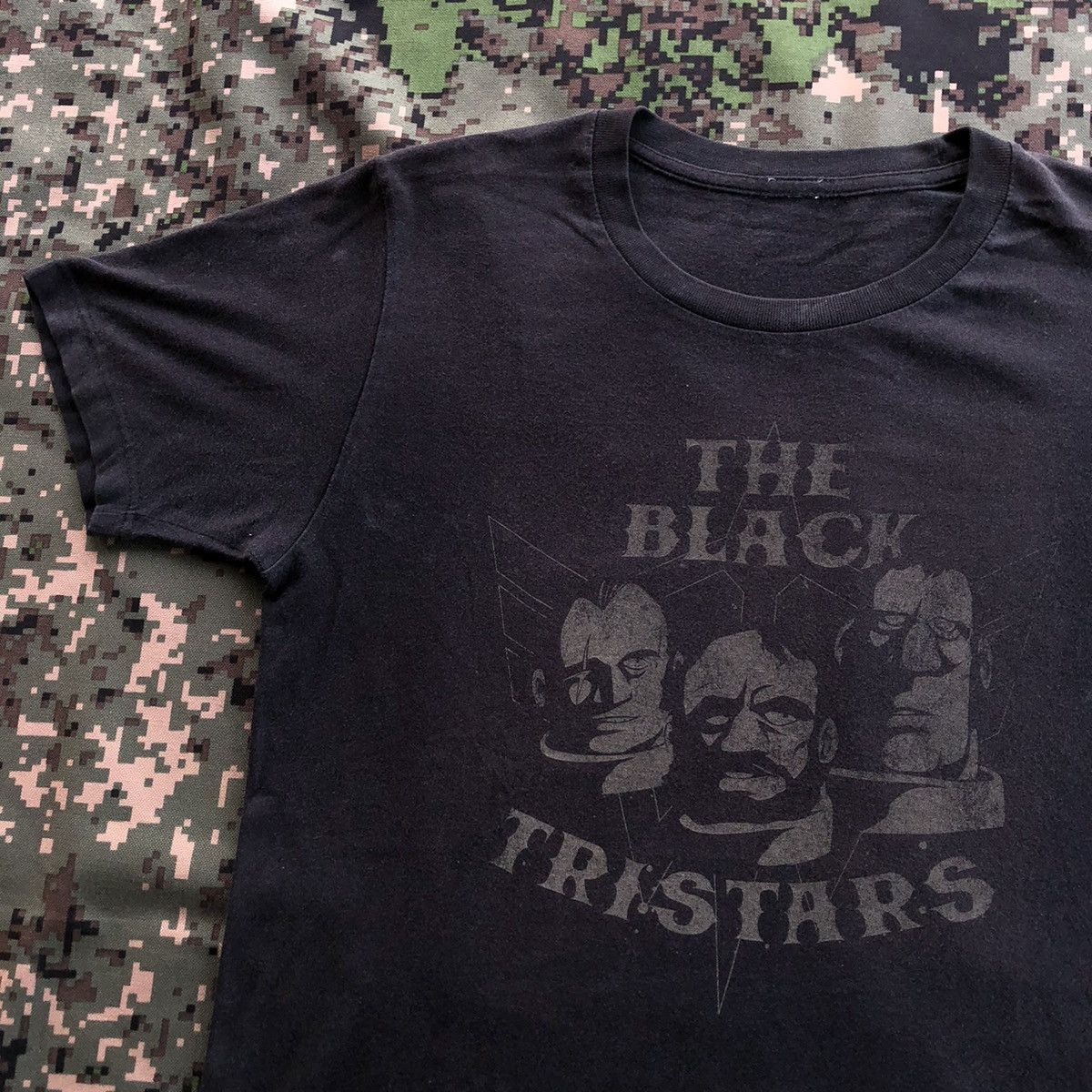 Anime × Vintage Vtg Mobile Suit Gundam The Black Tristars Anime Manga Tshirt Size US M / EU 48-50 / 2 - 1 Thumbnail