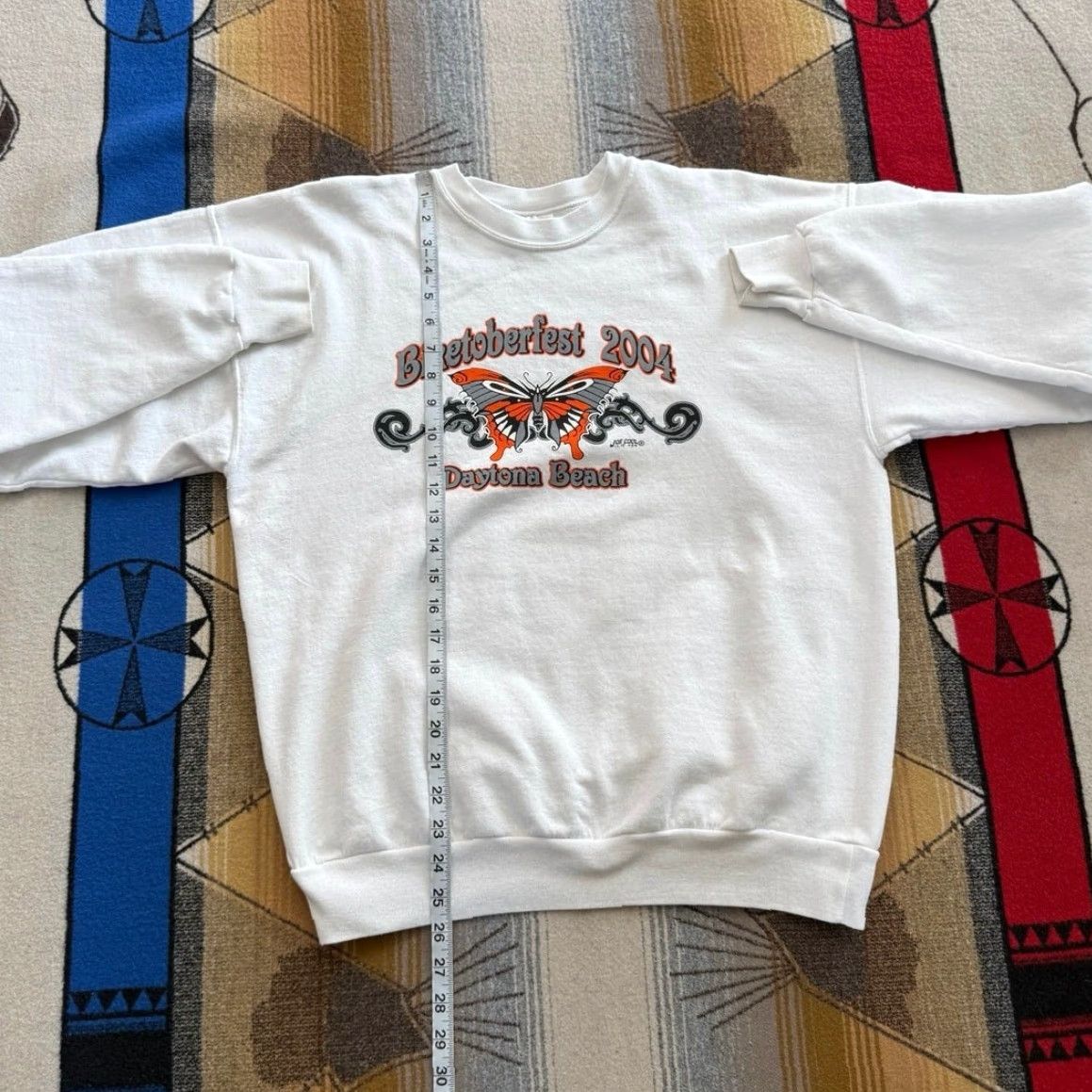 Hanes VINTAGE Biketober Fest Daytona Beach Butterfly Crewneck Sweatshirt Women L White 90s Y2K Biker Grunge Skate Long Sleeve Pullover Sweatshirt Size L Size L / US 10 / IT 46 - 7 Thumbnail