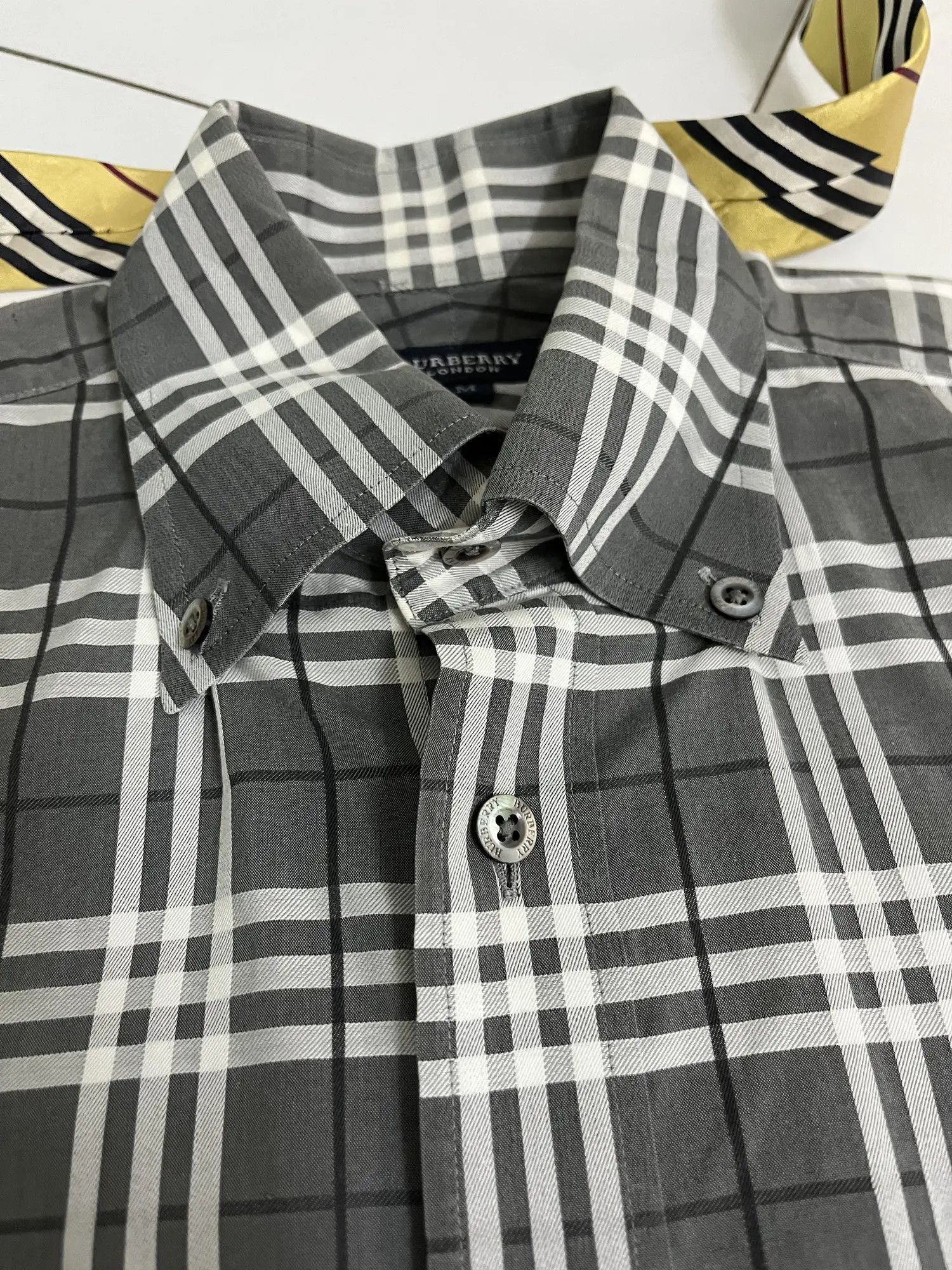 Burberry Burberry Grey Nova Shirts Size US M / EU 48-50 / 2 - 10 Thumbnail