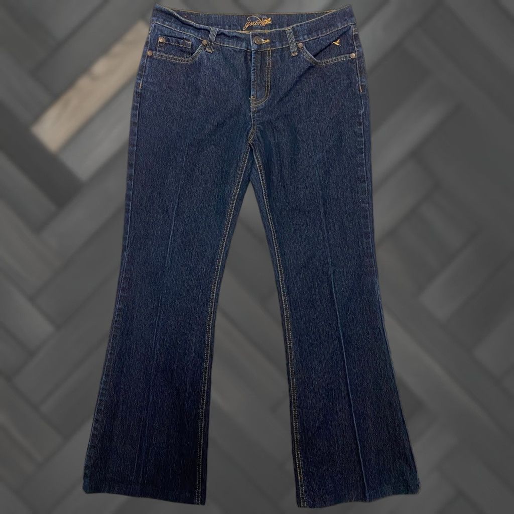 Denime Grane Jeans Bootcut Jeans Juniors 7 Dark Wash Denim Embroidered Pockets Stretch Womens Boyfriend-Style? Size 28" / US 6 / IT 42 - 1 Thumbnail