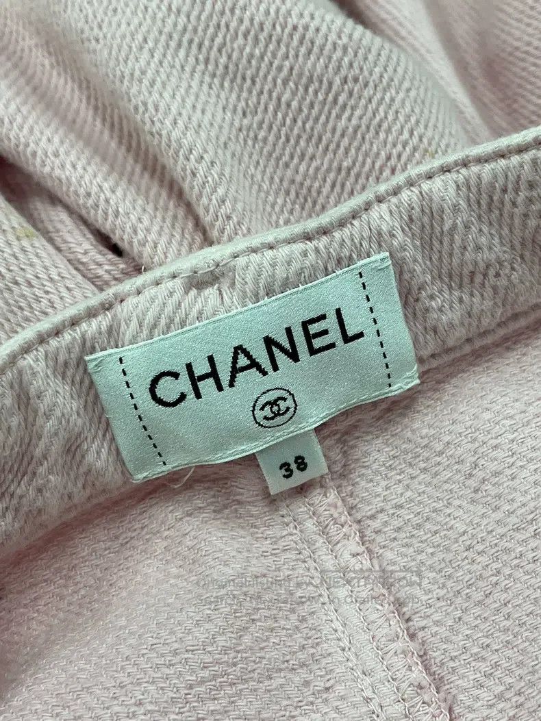 Chanel Chanel Pink high-waisted double c-button old denim shorts Size 25" / US 0 / IT 36 - 5 Thumbnail
