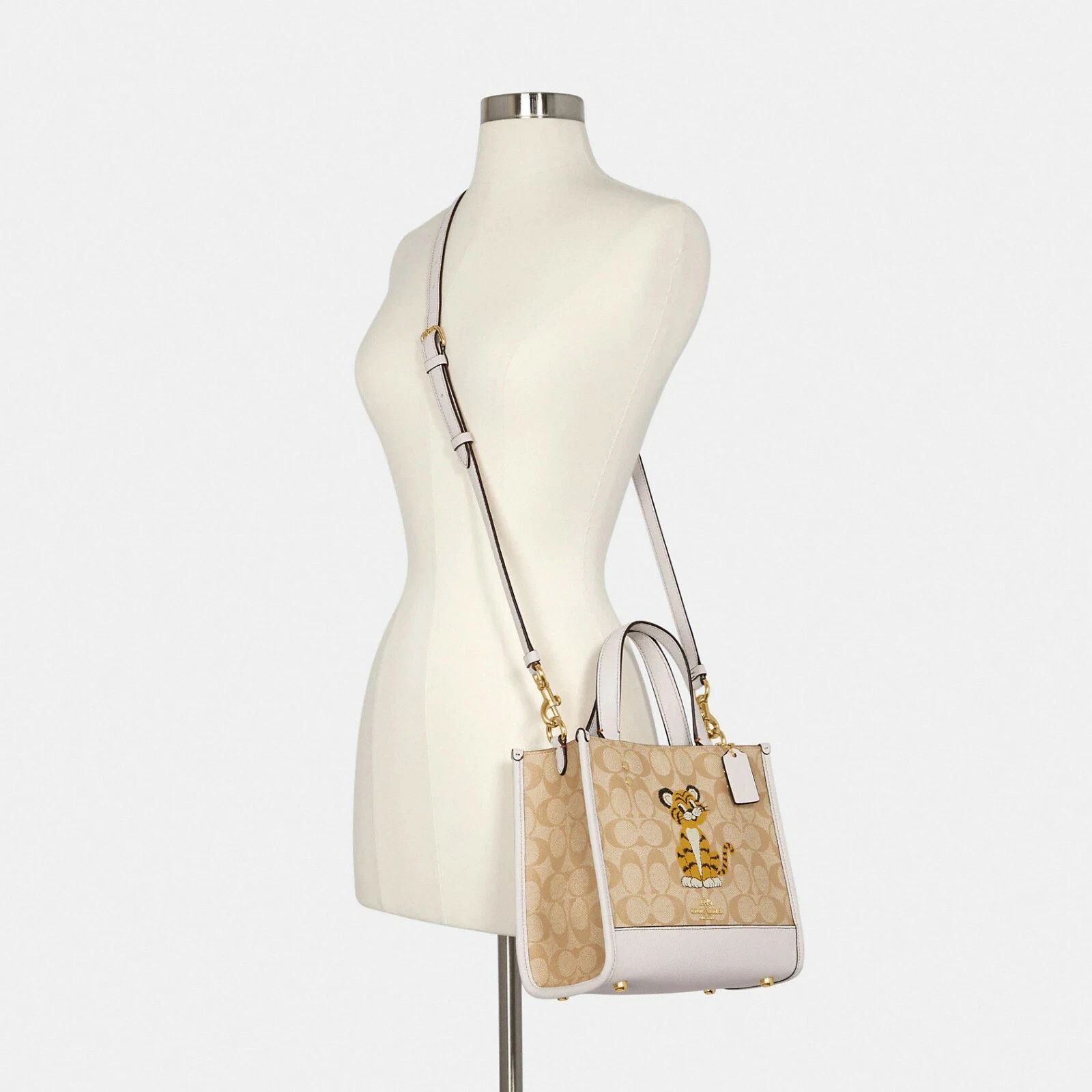 Coach Dempsey Tote Bag 22 In Signature Canvas With Tiger C7001 Size ONE SIZE - 10 Thumbnail