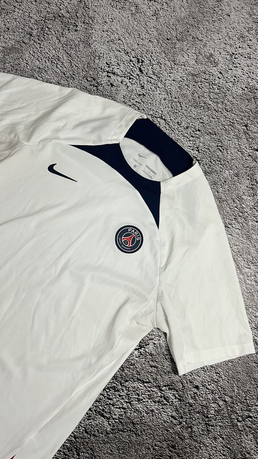 Nike 2022-2023 Paris Saint Germain PSG Nike blokecore jersey Size US L / EU 52-54 / 3 - 1 Thumbnail