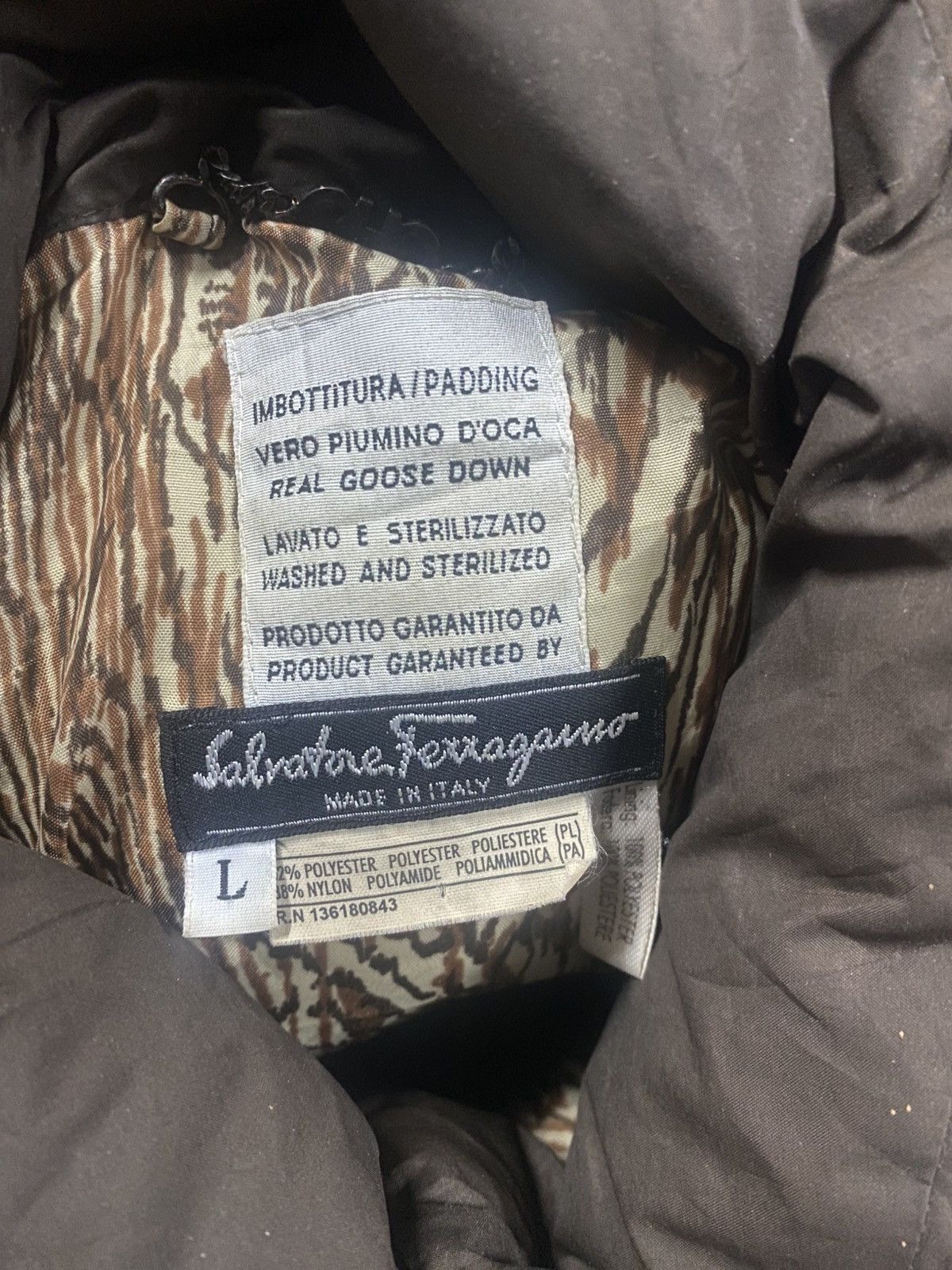 Salvatore Ferragamo Rare vintage Salvatore Ferragamo Puffer Jacket Size US L / EU 52-54 / 3 - 13 Thumbnail