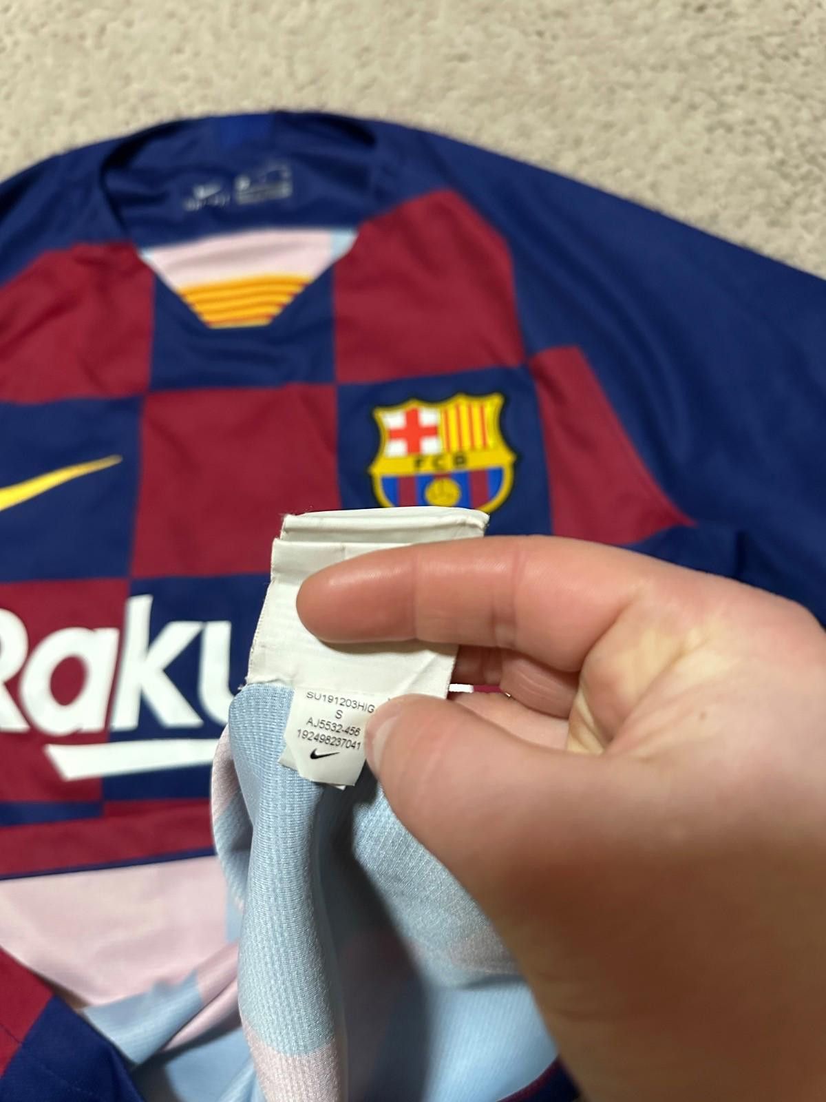 Nike BARCELONA 2019/2020 HOME FOOTBALL SOCCER SHIRT JERSEY NIKE Size US S / EU 44-46 / 1 - 6 Thumbnail