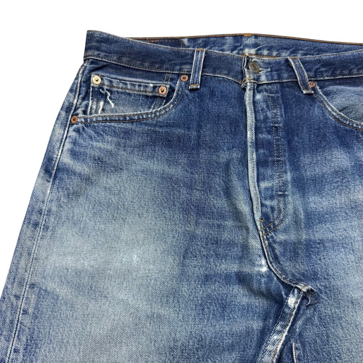 Levi's Vintage Levis 501 Distressed Denim Jeans Size US 32 / EU 48 - 4 Thumbnail