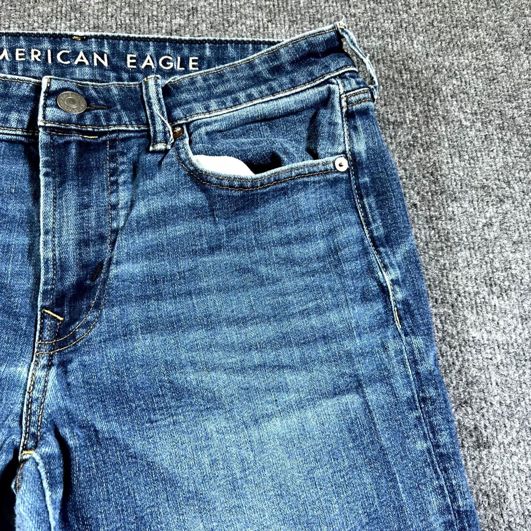 American Eagle Outfitters American Eagle Jeans Men's 32x30 Blue Denim Medium Wash Straight Leg Size US 32 / EU 48 - 2 Thumbnail
