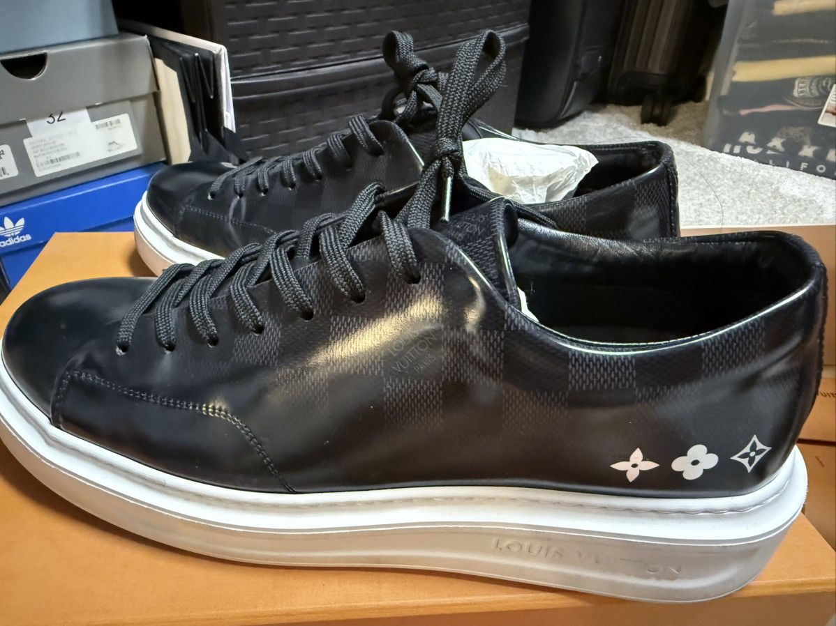 Louis Vuitton Louis Vuitton LV Monogram Leather Sneakers Size US 8.5 / EU 41-42 - 2 Thumbnail