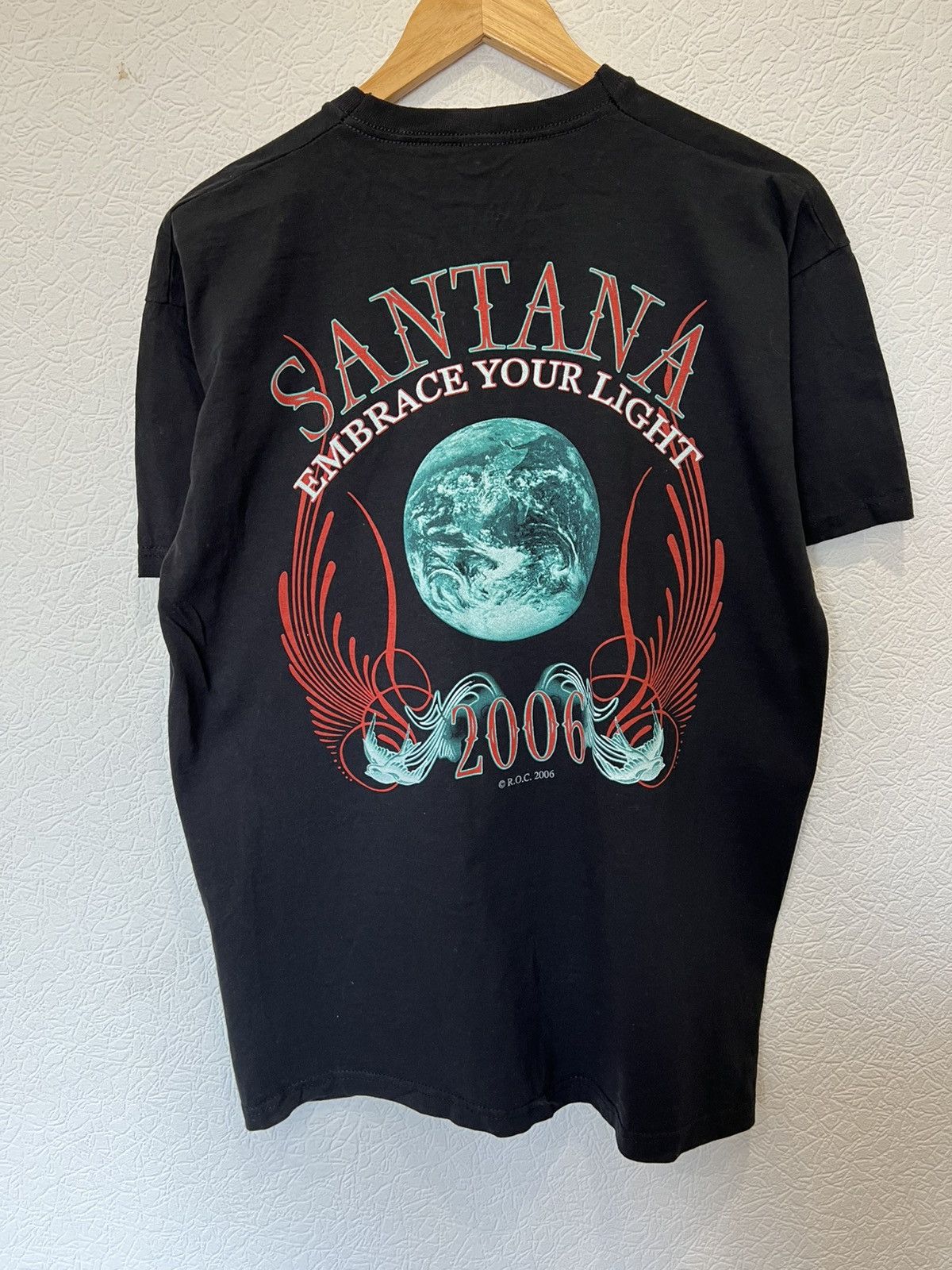 Band Tees Vintage 2006 Carlos Santana Tour T Shirt Embrace your light Size US M / EU 48-50 / 2 - 5 Thumbnail