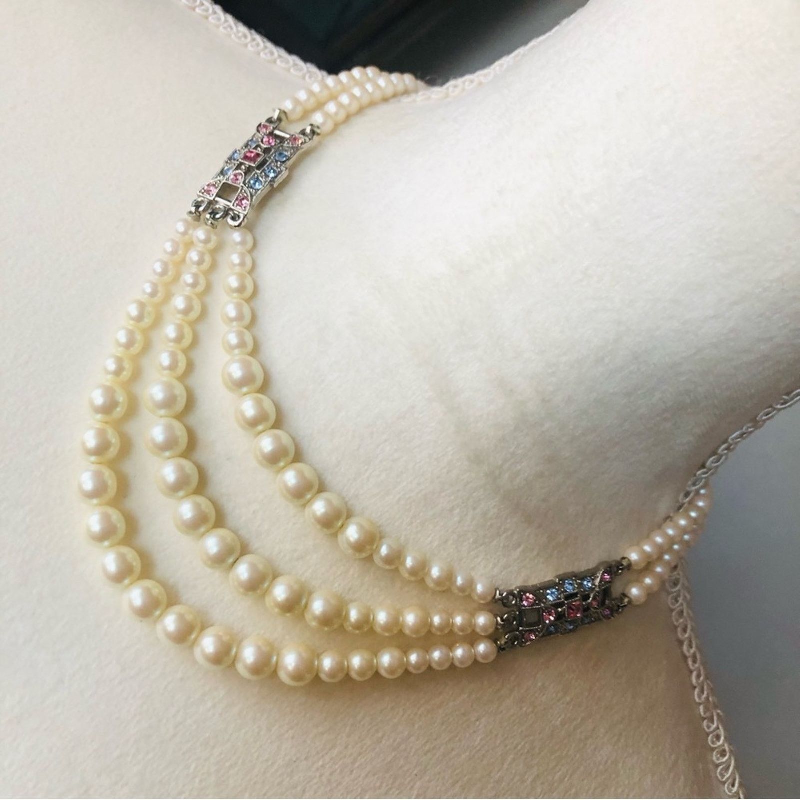 Vintage Vintage 1928 elegant classy pearl necklace and earring set Size ONE SIZE - 1 Thumbnail