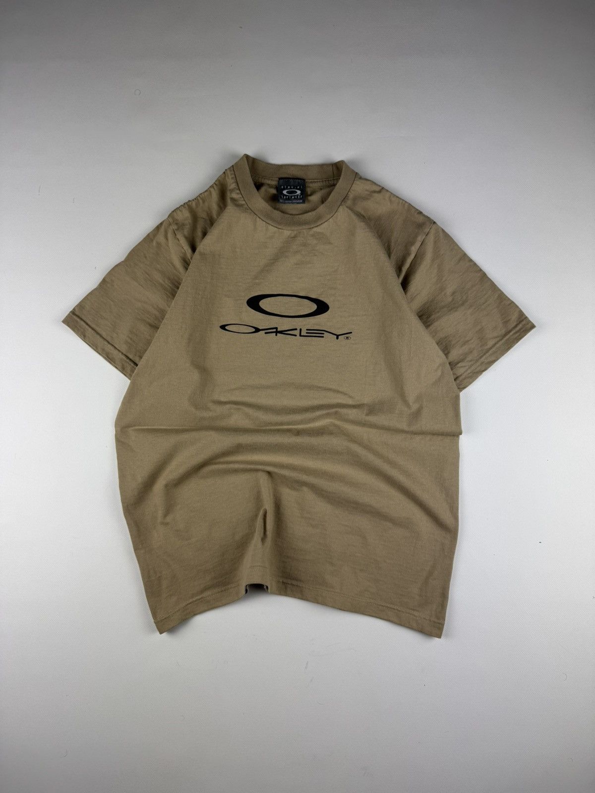Japanese Brand × Oakley × Vintage Vintage Oakley T-Shirt Center Logo Size US S / EU 44-46 / 1 - 1 Thumbnail