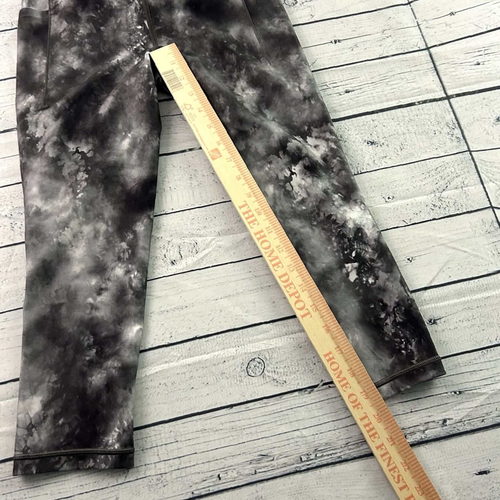 Athleta Athleta Salutation II Capri Leggings Women's Small Marble Gray Pockets Activewear Size 28" / US 6 / IT 42 - 2 Thumbnail