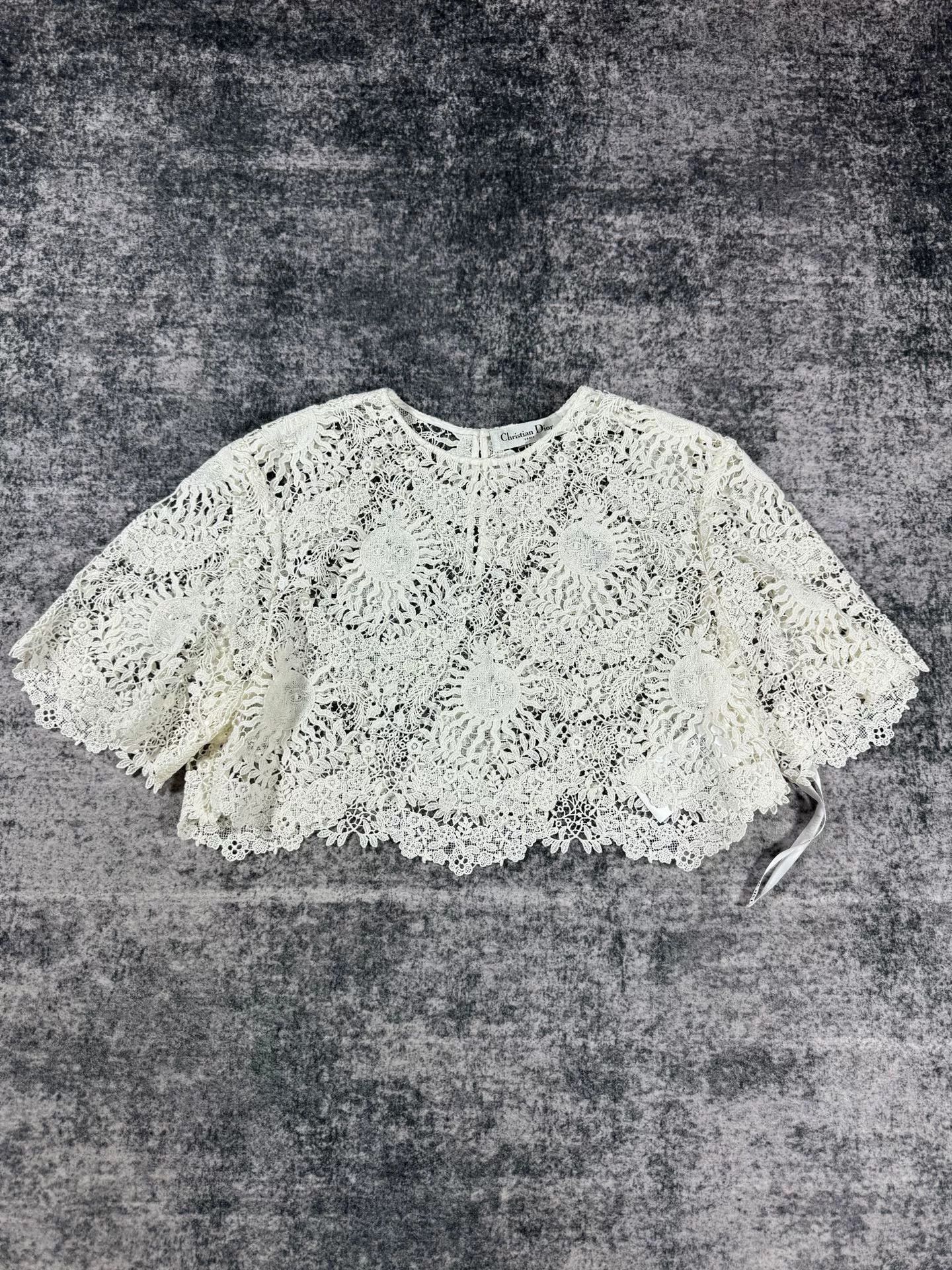 Dior Dior White Sunflower Lace Top Size S / US 4 / IT 40 - 1 Thumbnail