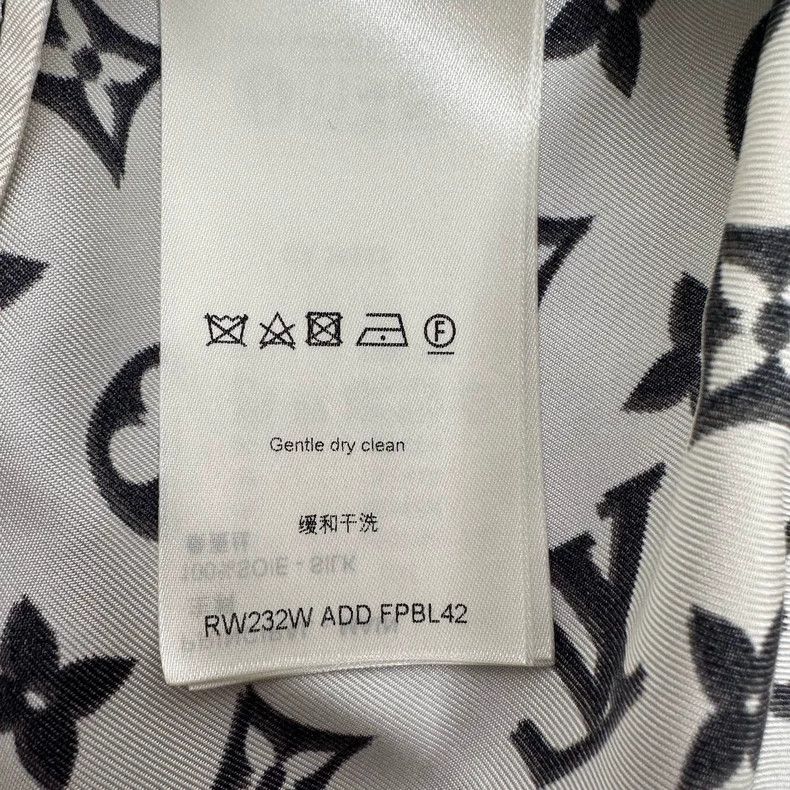 Louis Vuitton Louis Vuitton Black and white presbyopic printed mulberry Size XXS / US 00 / IT 34 - 5 Thumbnail