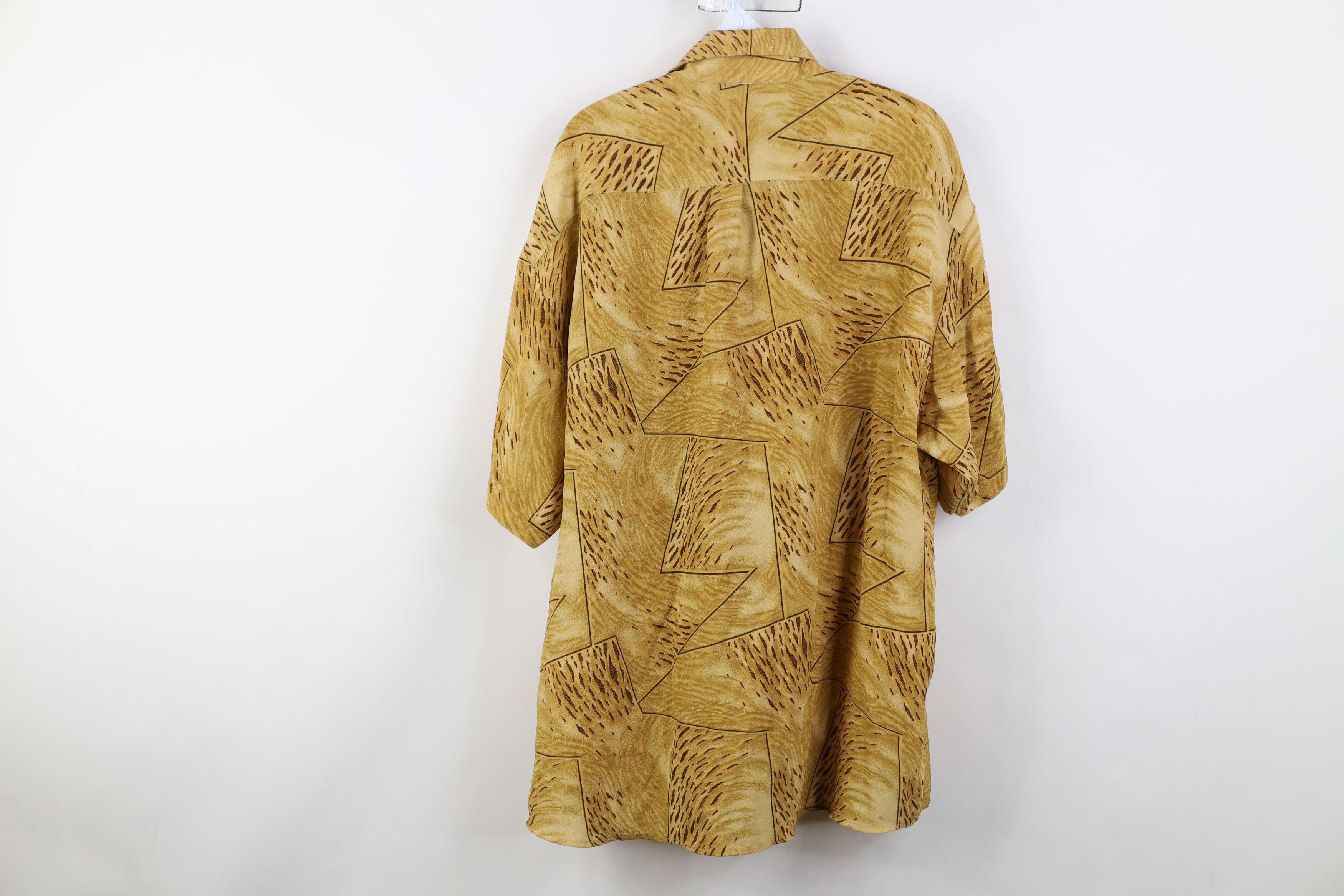 Vintage Vintage 90s Y2K Streetwear Leopard Button Shirt USA Size US M / EU 48-50 / 2 - 10 Thumbnail