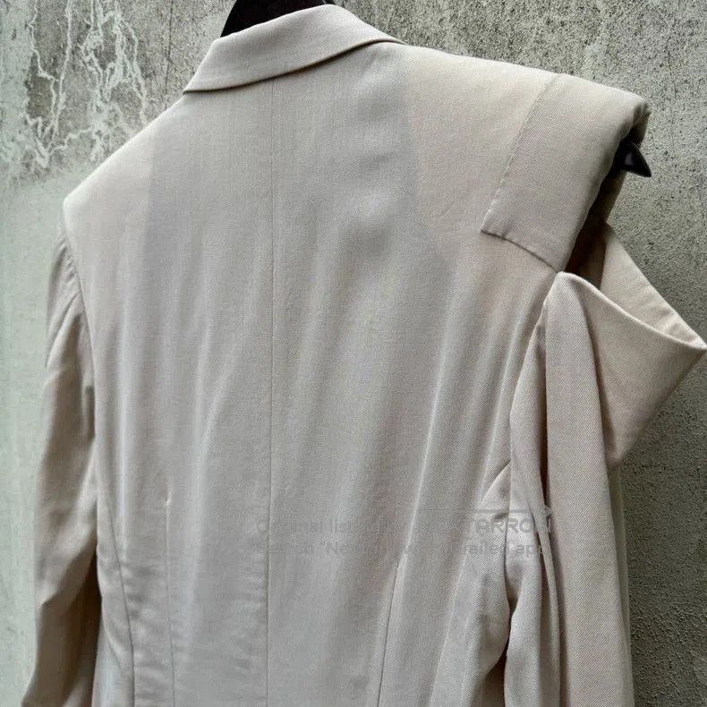 Yohji Yamamoto Yohji Yamamoto Asymmetric Wool Blazer. Size US S / EU 44-46 / 1 - 2 Thumbnail