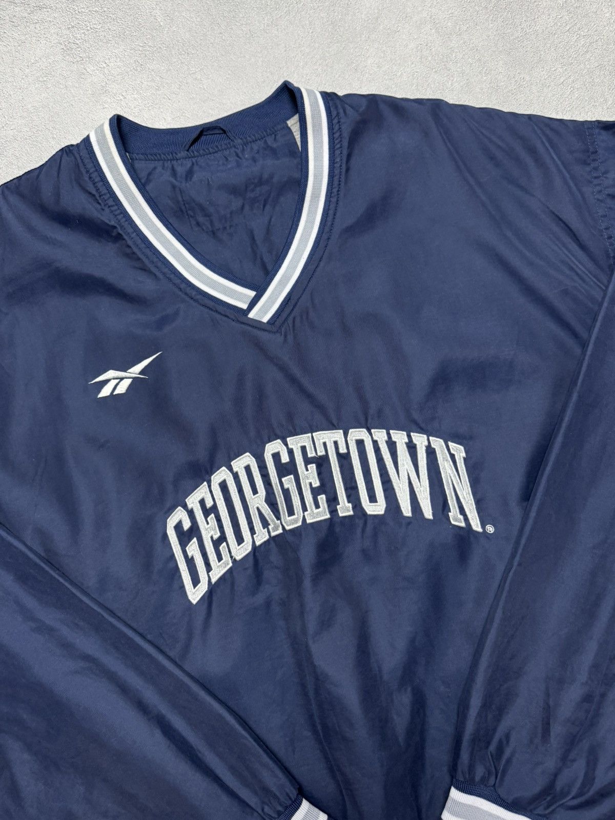 Reebok Reebok Georgetown Hoyas NCCA V-Neck Big Logo Sweatshirt Size US XL / EU 56 / 4 - 3 Thumbnail