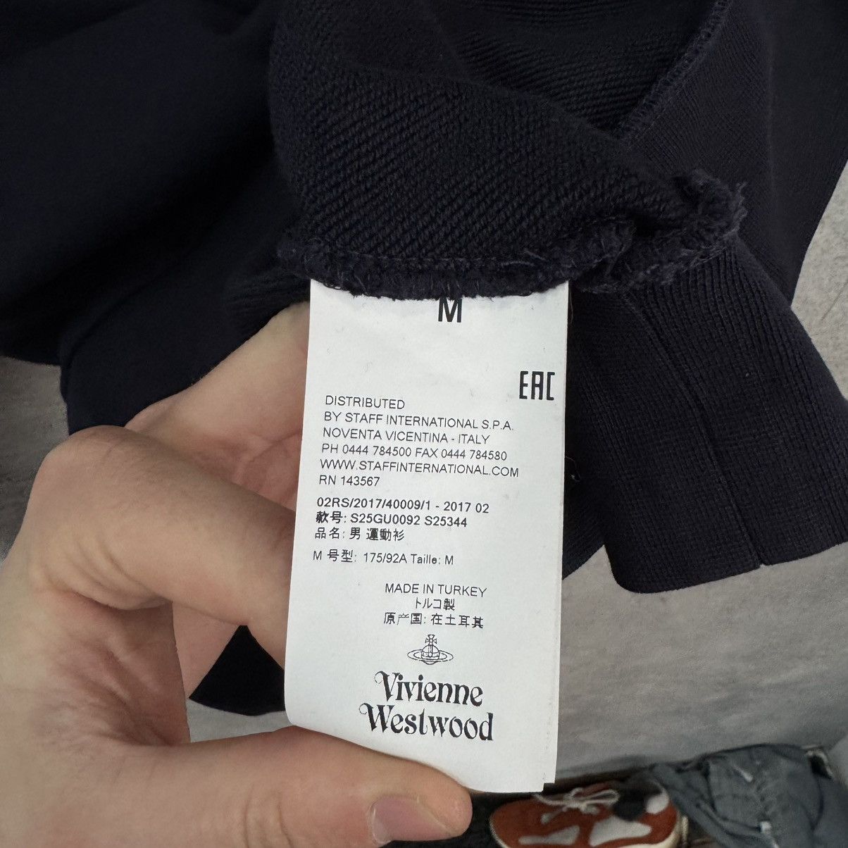 Vivienne Westwood Vintage Vivienne Westwood Sweatshirt Small Logo Orb Pullover Size US M / EU 48-50 / 2 - 6 Thumbnail