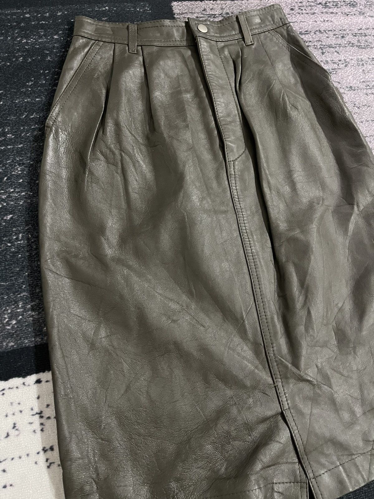 Hai Sporting Gear × Issey Miyake Vintage Issey Miyake Skirt Leather By Hai Sporting Gear Size 26" / US 2 / IT 38 - 4 Thumbnail
