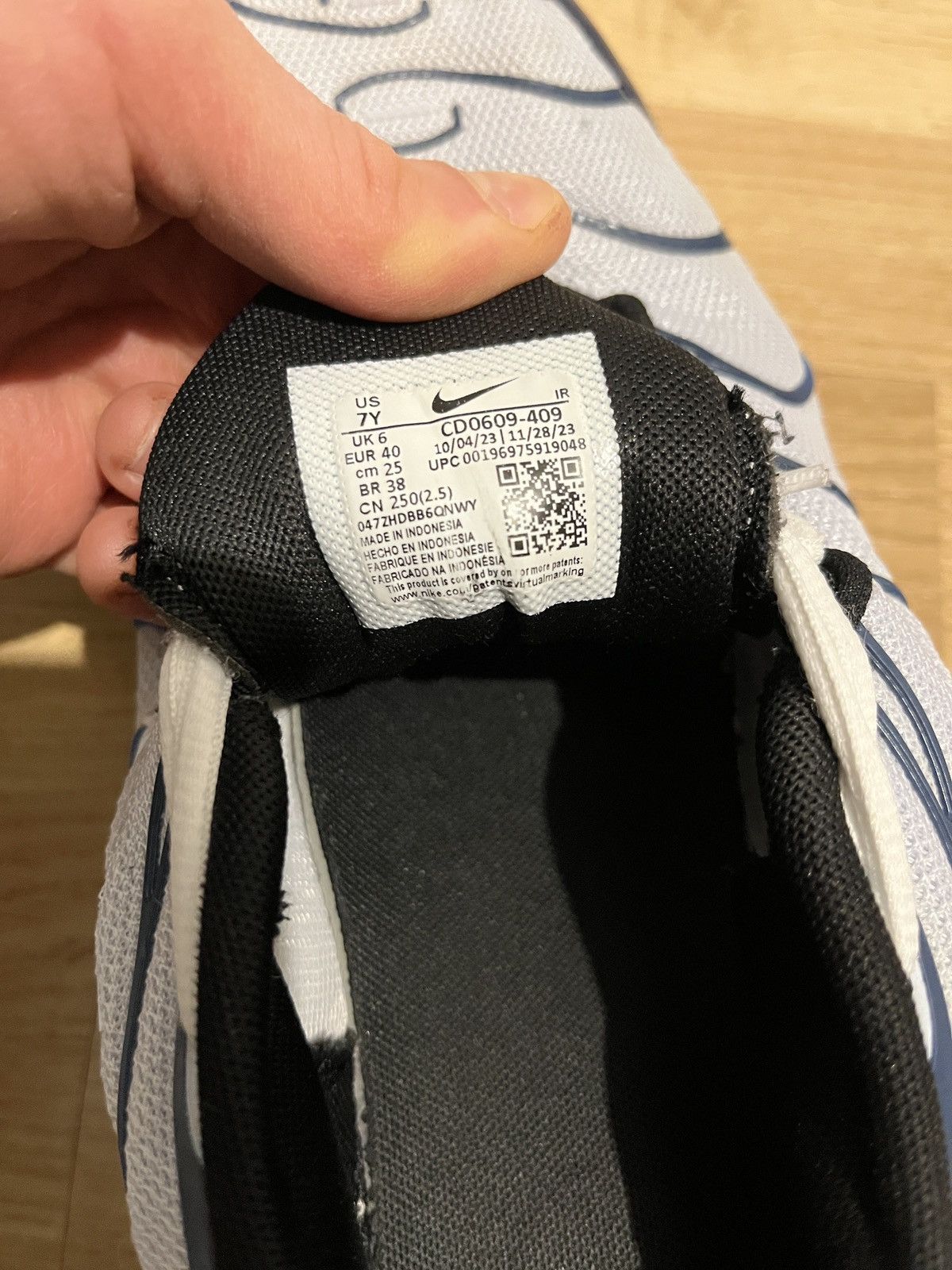 Nike Nike Air Max Plus Size US 7 / EU 40 - 6 Thumbnail