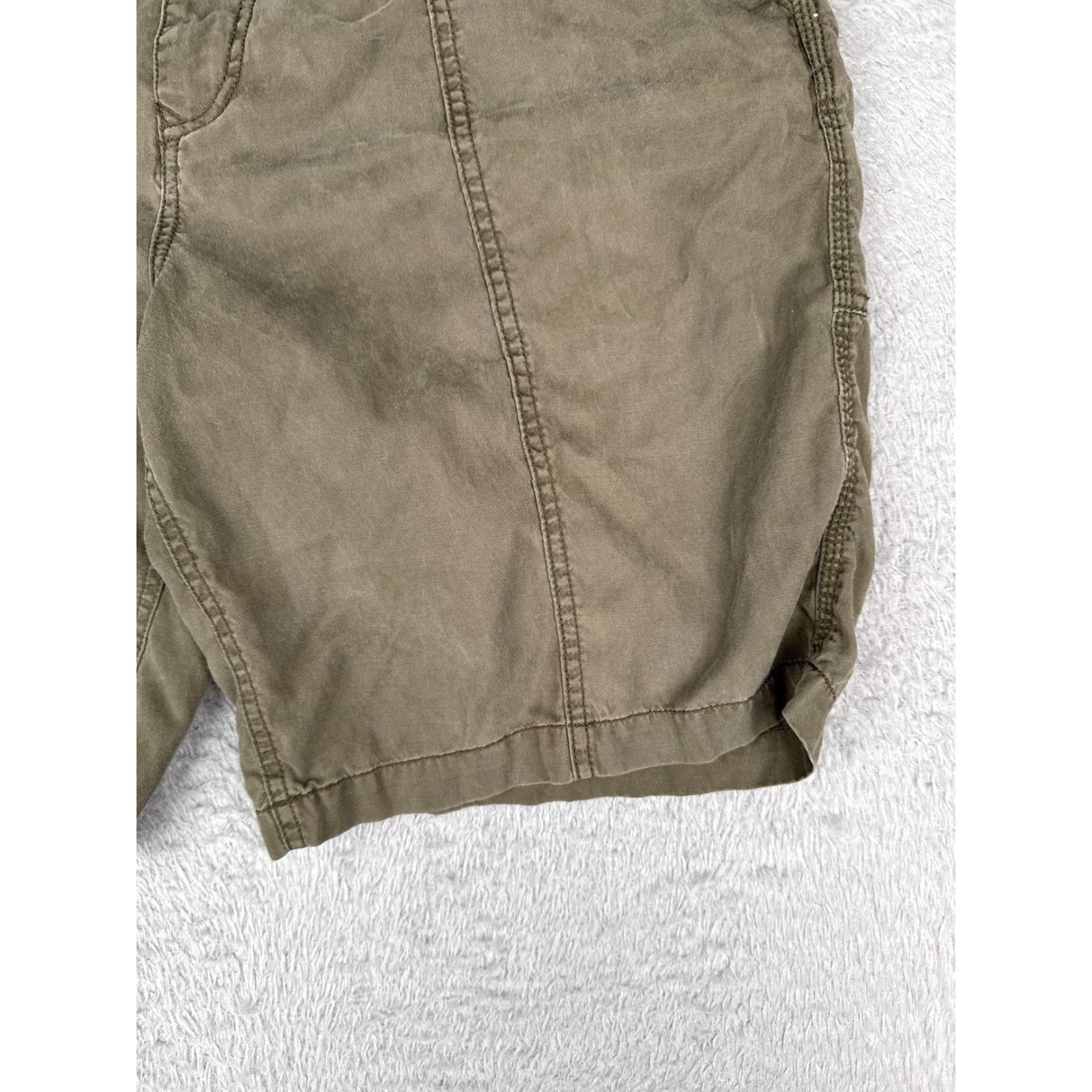 Tommy Bahama VINTAGE? No. Tommy Bahama Shorts Men 38 Olive Green Relax Cotton Blend Utility Pockets Casual Size US 38 / EU 54 - 2 Thumbnail
