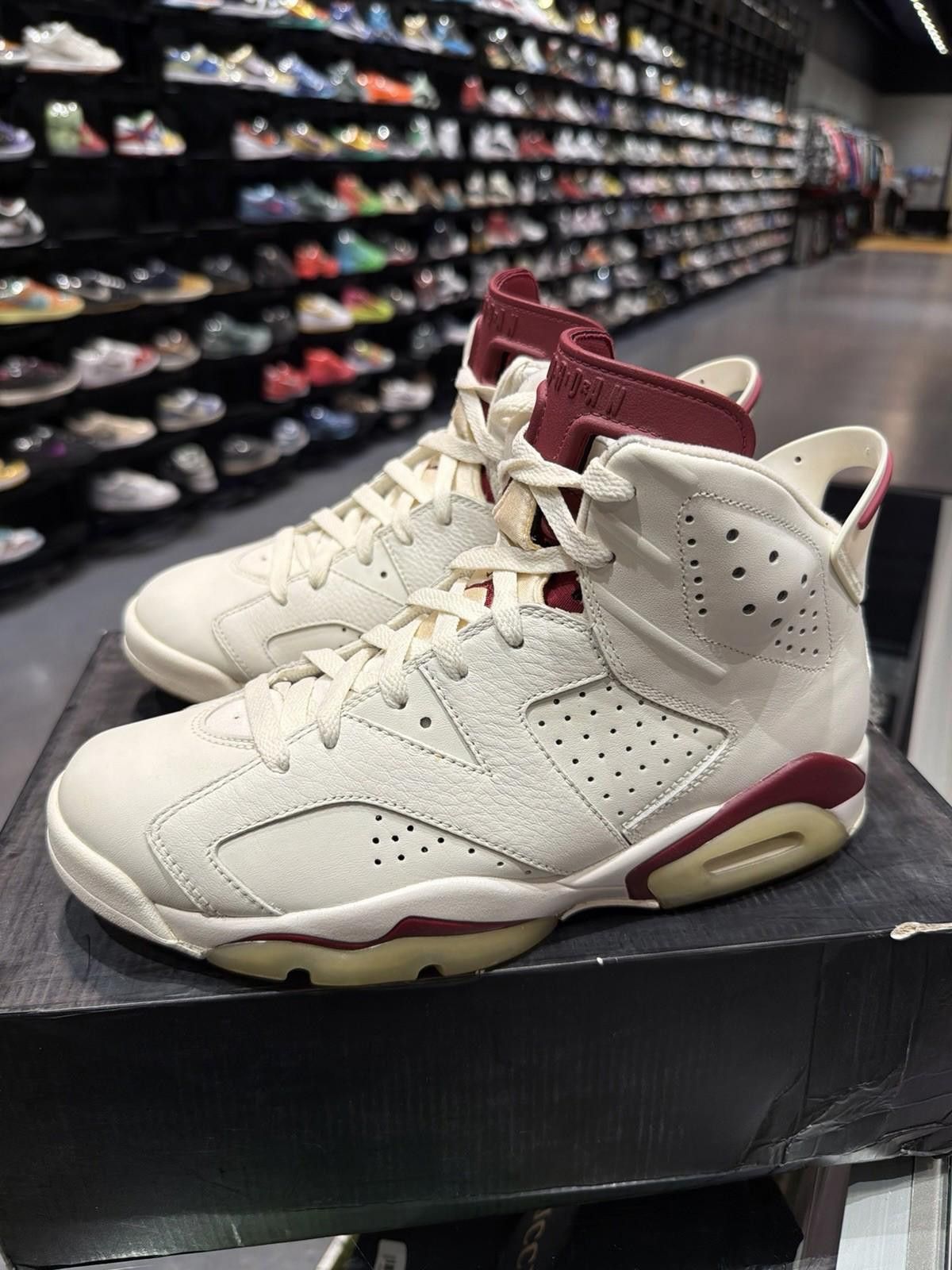 Nike Nike Air Jordan 6 Retro Maroon 384664-116 Men’s Size 8.5 Size US 8.5 / EU 41-42 - 5 Thumbnail