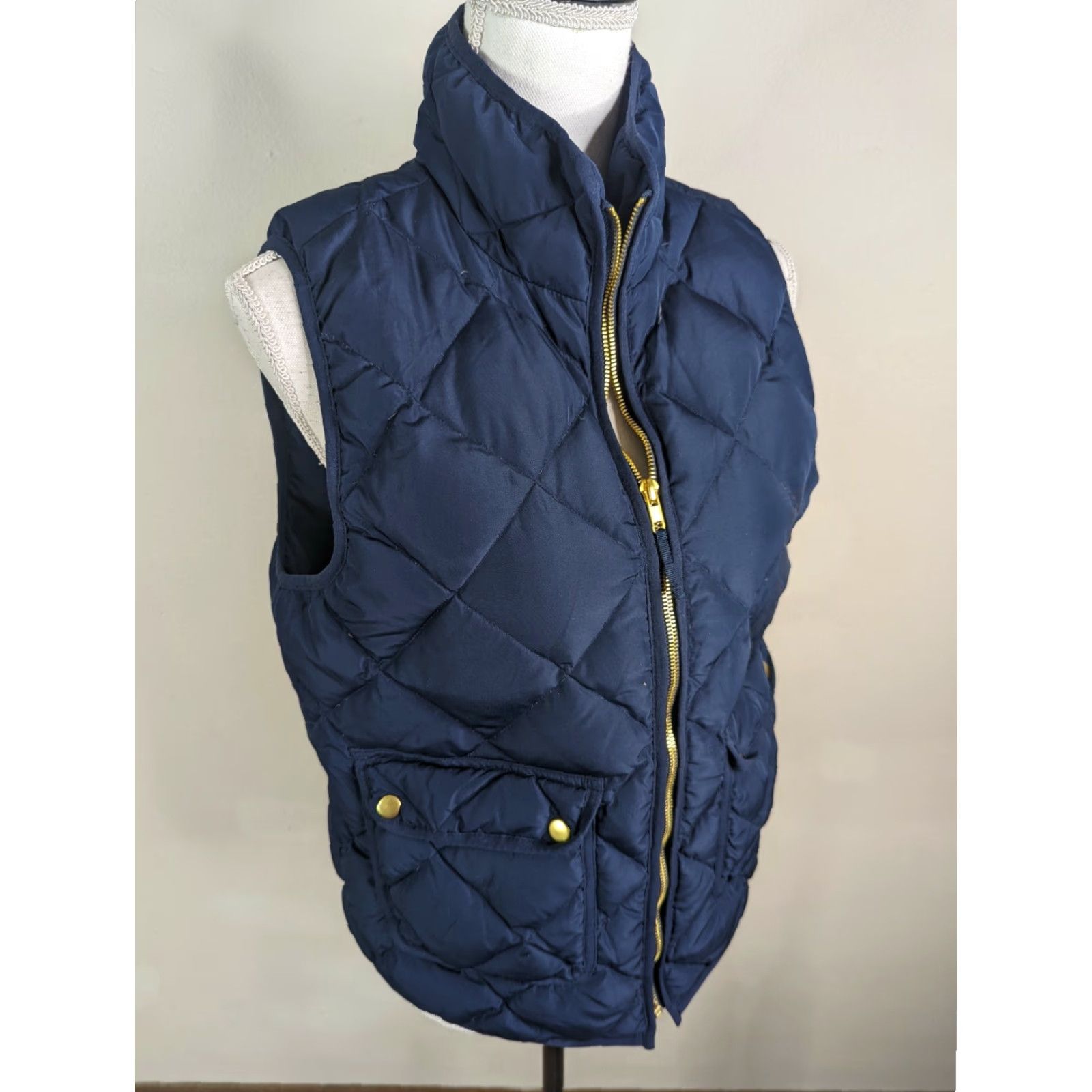 Vintage VINTAGE Woolrich Women's Medium Goose Down Puffer Vest Blue Snaps Quilted Jacket Coat Size M / US 6-8 / IT 42-44 - 5 Thumbnail