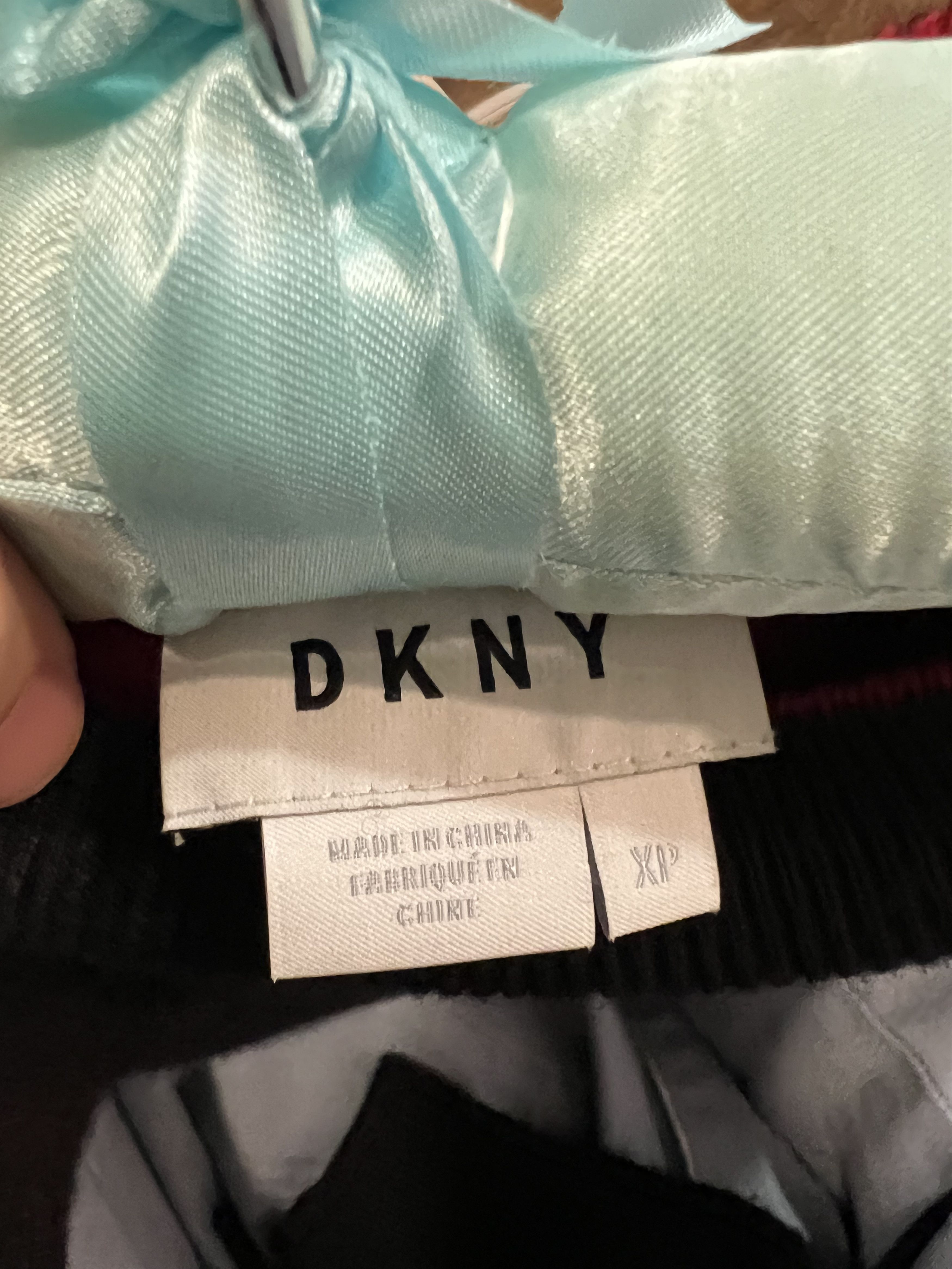 DKNY Merino Wool Graphic Sweater Size US S / EU 44-46 / 1 - 2 Thumbnail