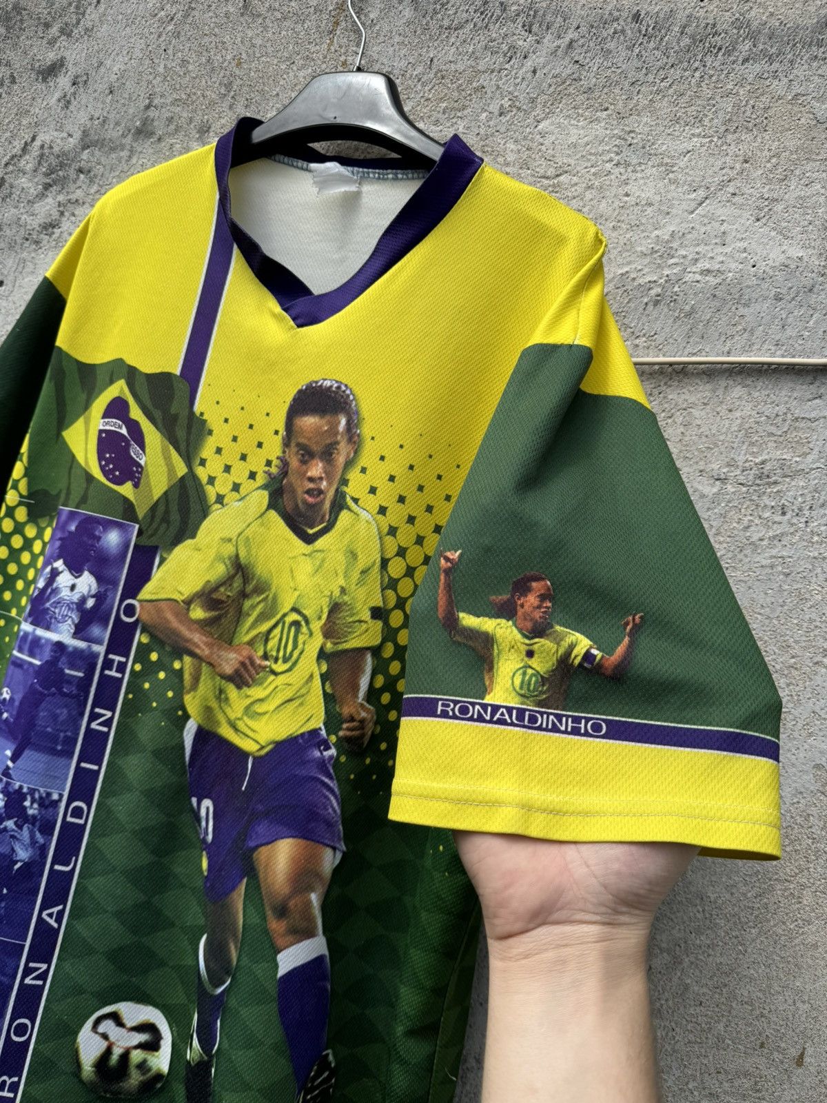 Vintage Ronaldinho Brazil Soccer Jersey AOP Ronaldo y2k blokecore Size US L / EU 52-54 / 3 - 3 Thumbnail