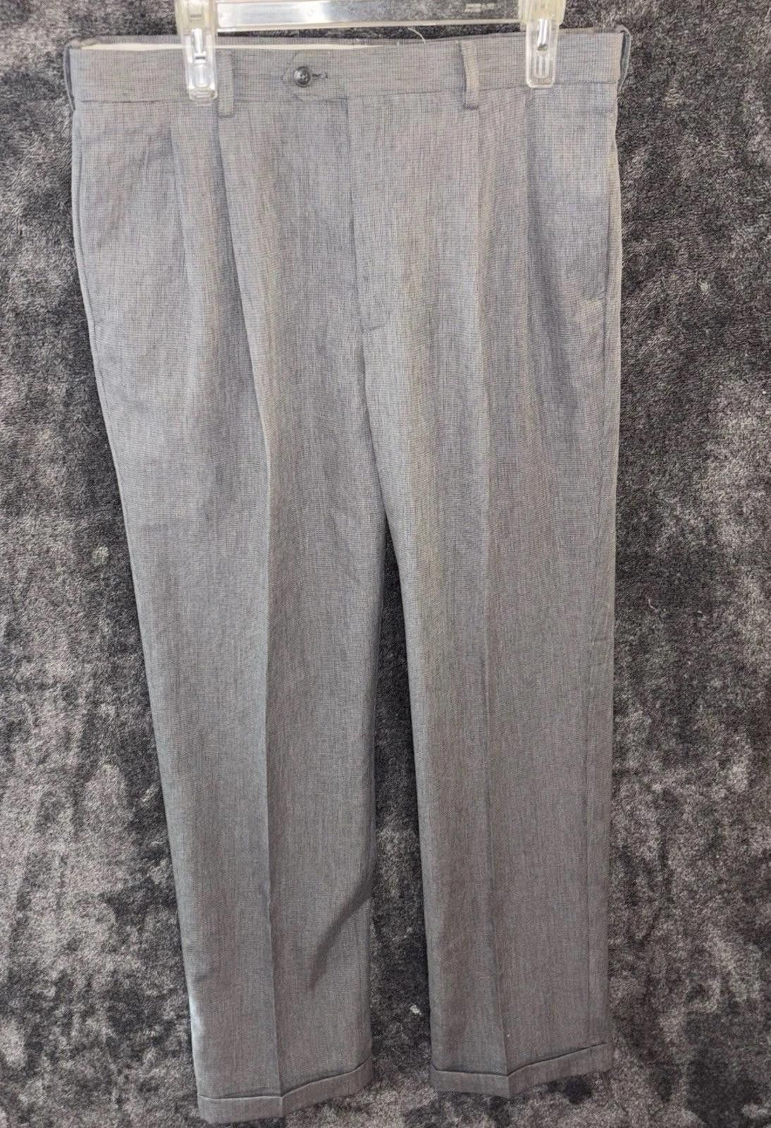 Roundtree & Yorke Roundtree & Yorke Gray Herringbone Pleated Dress Pants 34x32 Size US 34 / EU 50 - 3 Thumbnail