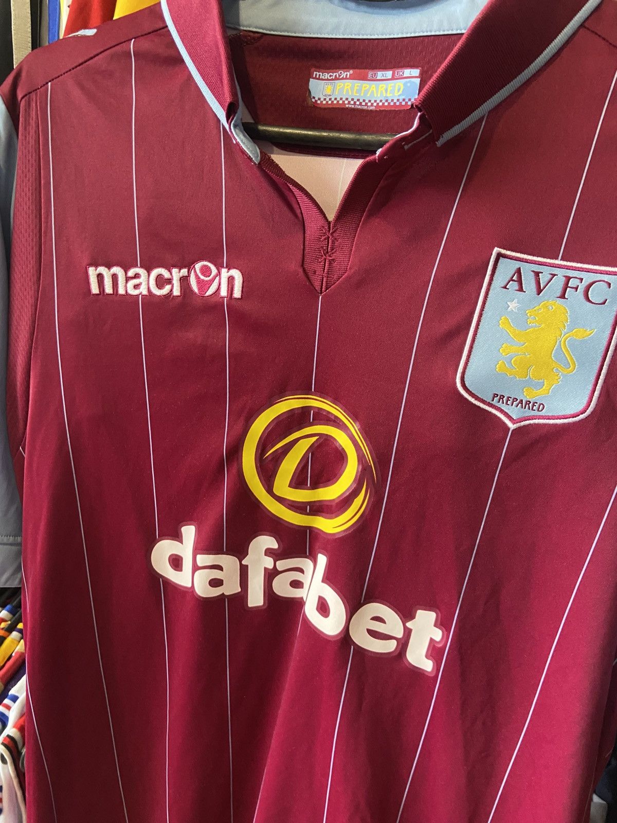 Macron 2015/16 Macron Aston Villa Home Soccer Jersey Men’s Size XL Size US XL / EU 56 / 4 - 3 Thumbnail