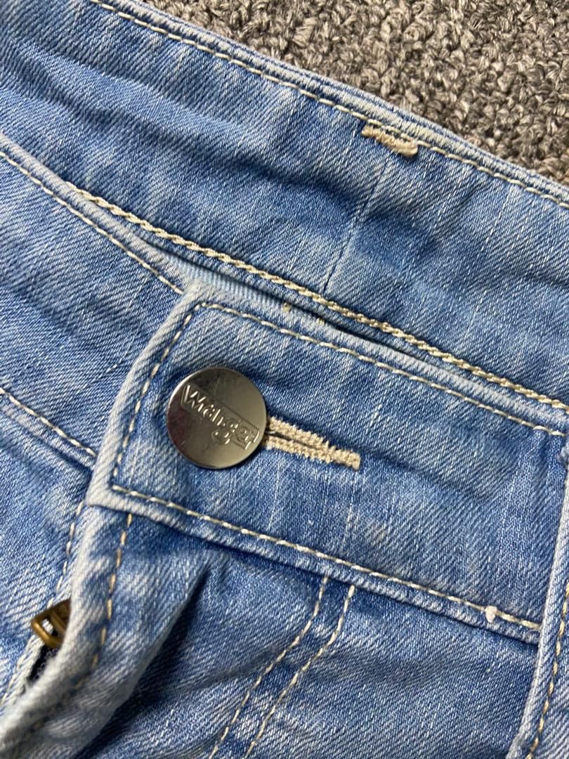 Wrangler Wrangler Men’s Denim Short (190) Size US 42 / EU 58 - 9 Thumbnail