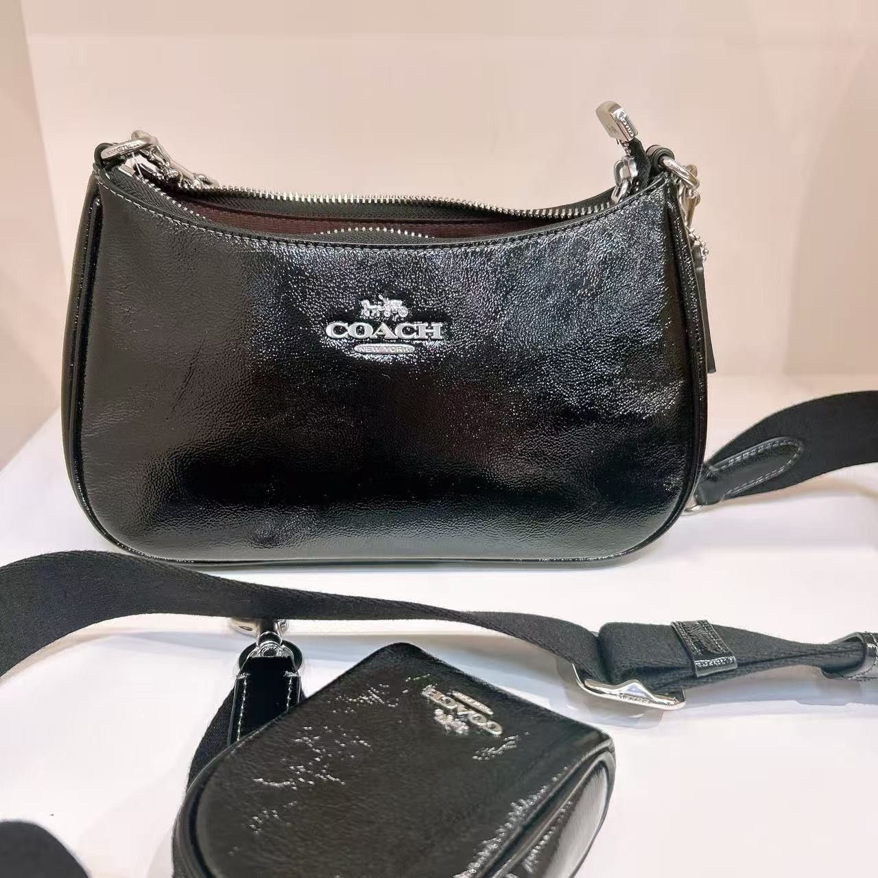 Coach NWT COACH Teri Shoulder Bag With Pouch CCD78 Size ONE SIZE - 8 Thumbnail